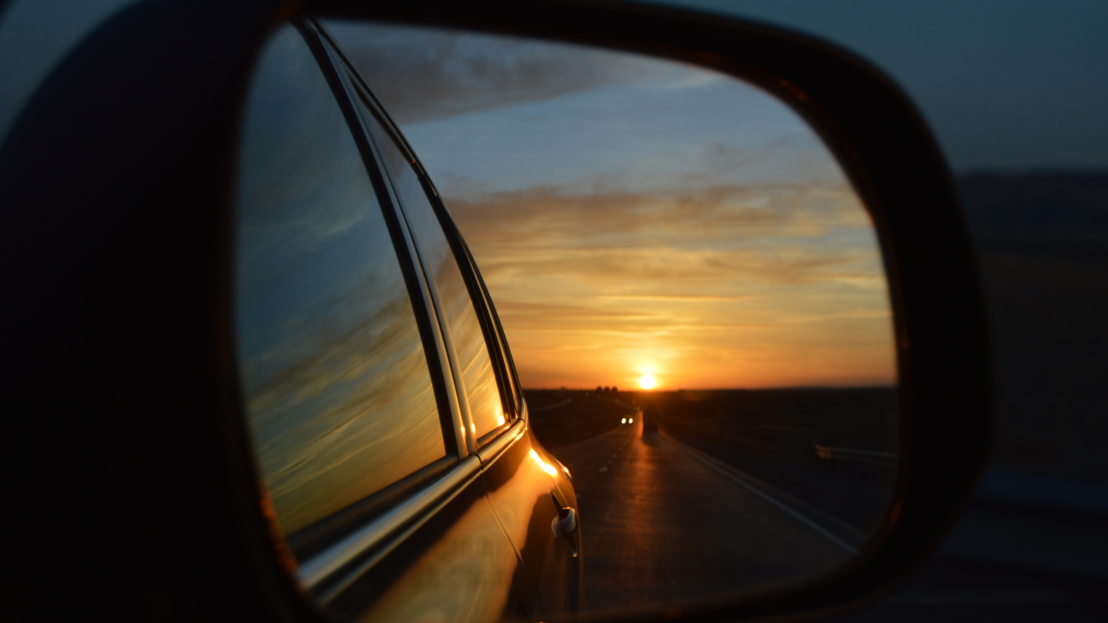 10 Pieces of Advice I’d Give My 20-Year-Old Self (That Still Matter Today)