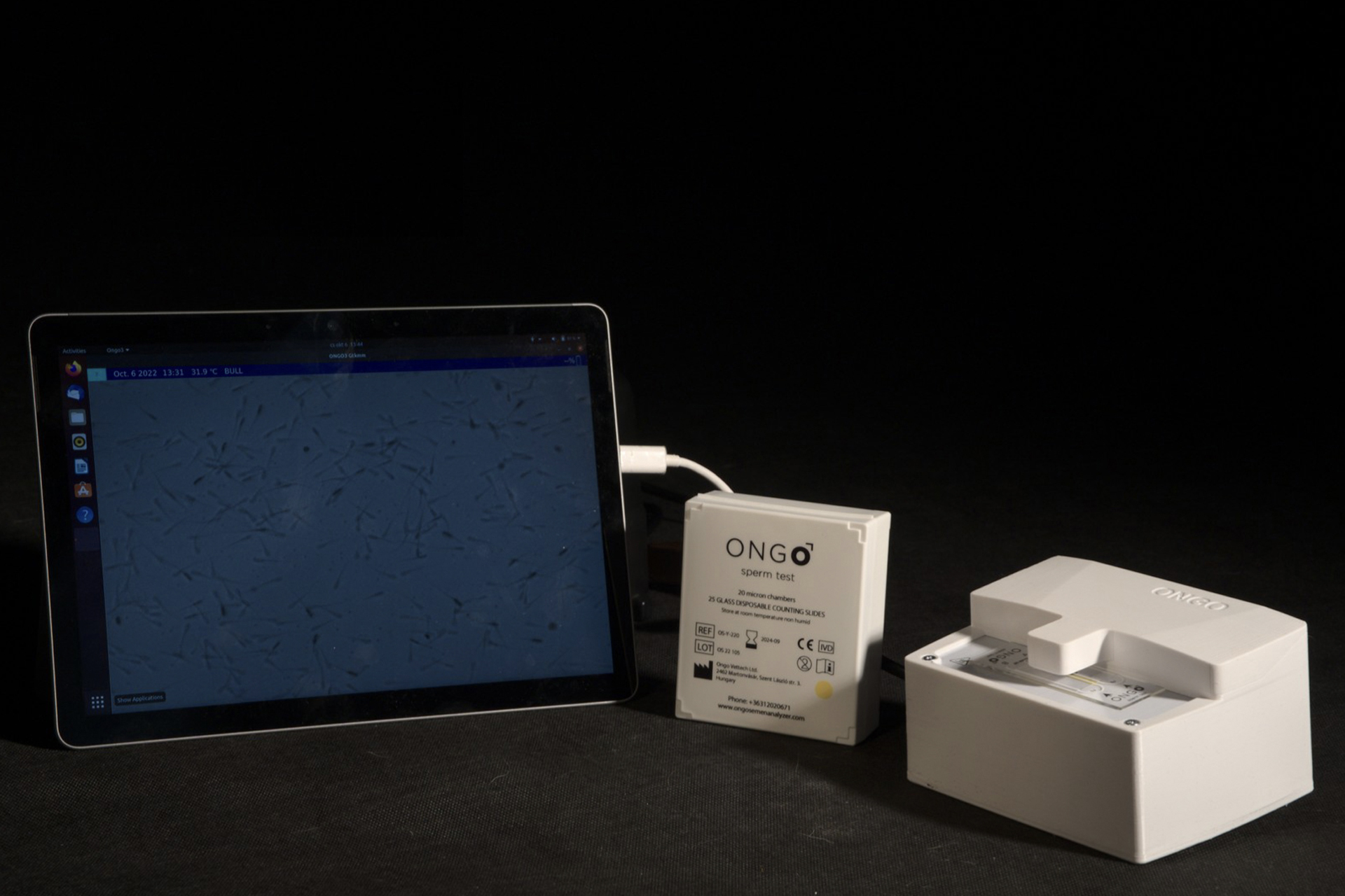 ONGO VISION mobile sperm analyser connected to a Tablet from www.ongovettech.com