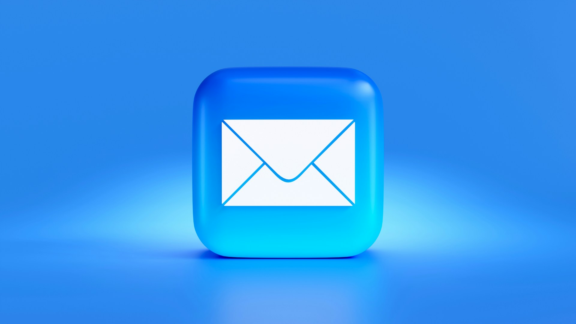 Newsletter subscription - Photo by Mariia Shalabaieva on Unsplash