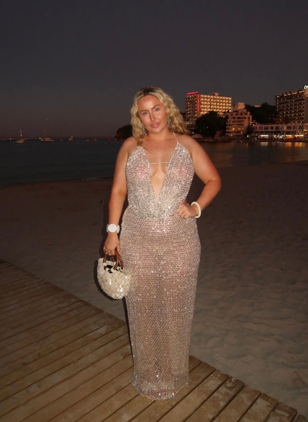 GlowyByChloe: A Two-Page Brand Built on Glow, Lifestyle and Real Life