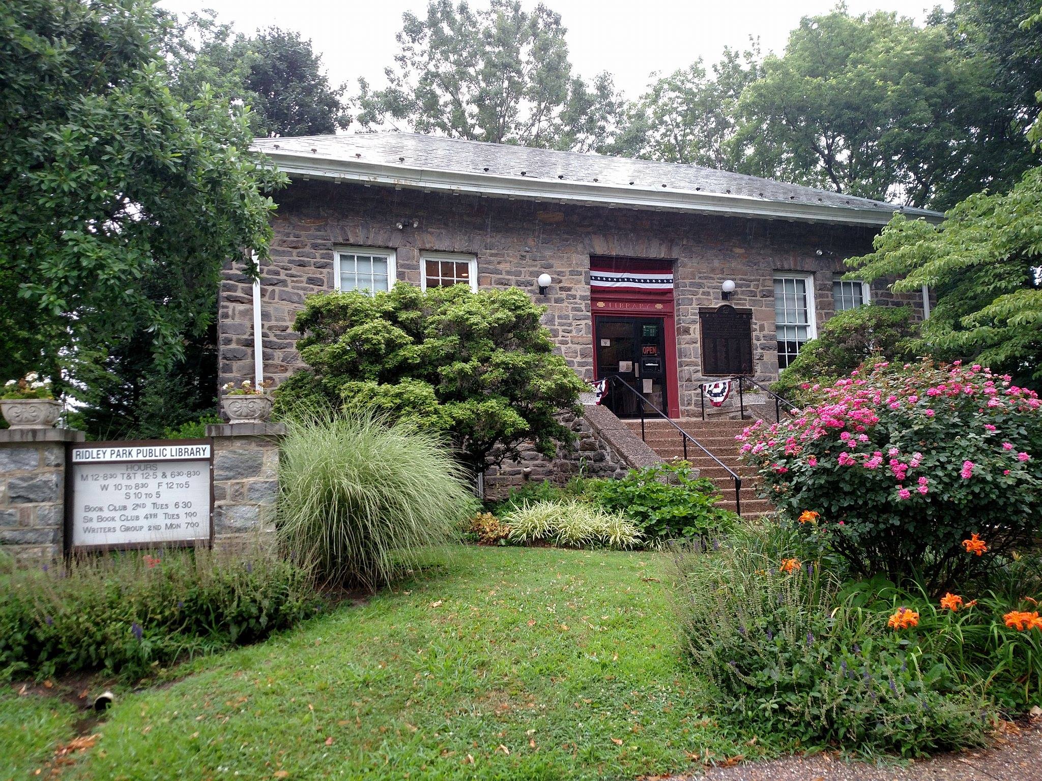 Picture of the Ridley Park Library Exterior