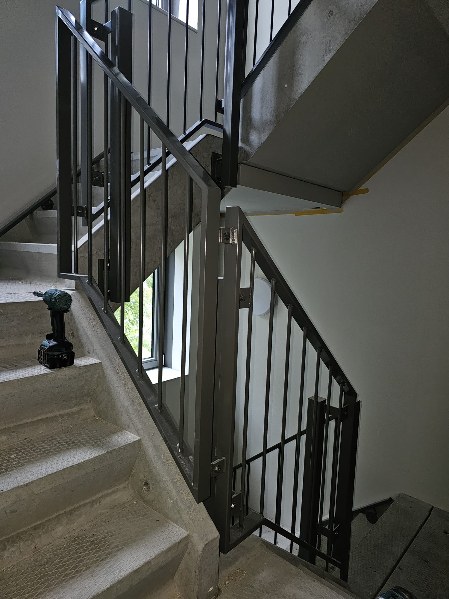 Staircase railing contstruction
