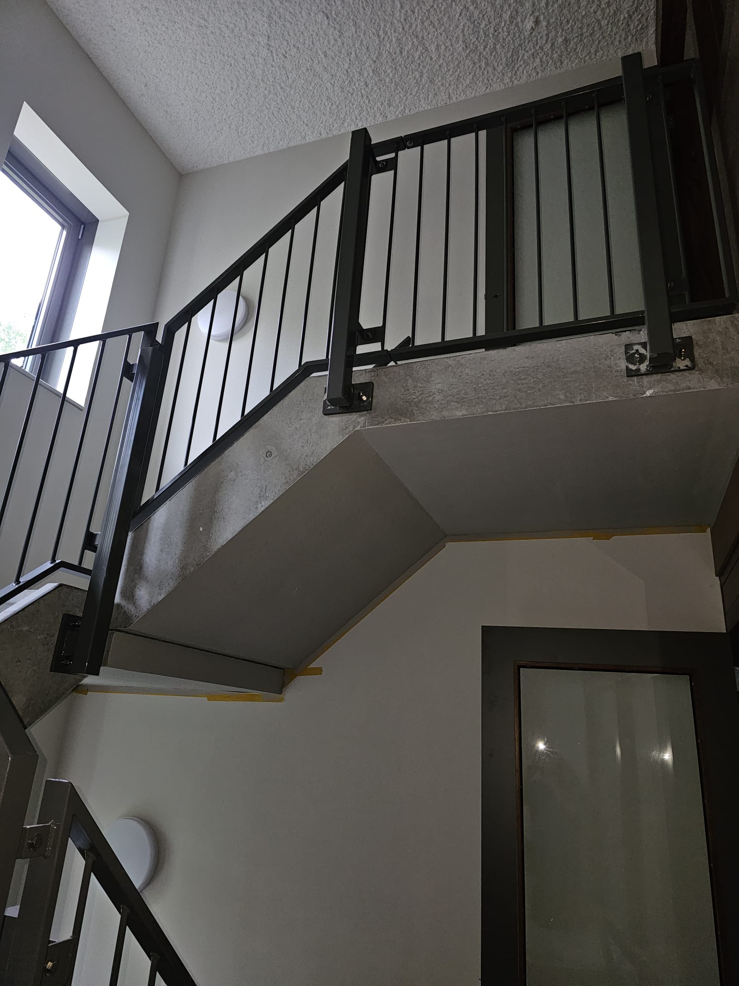Staircase railing contstruction