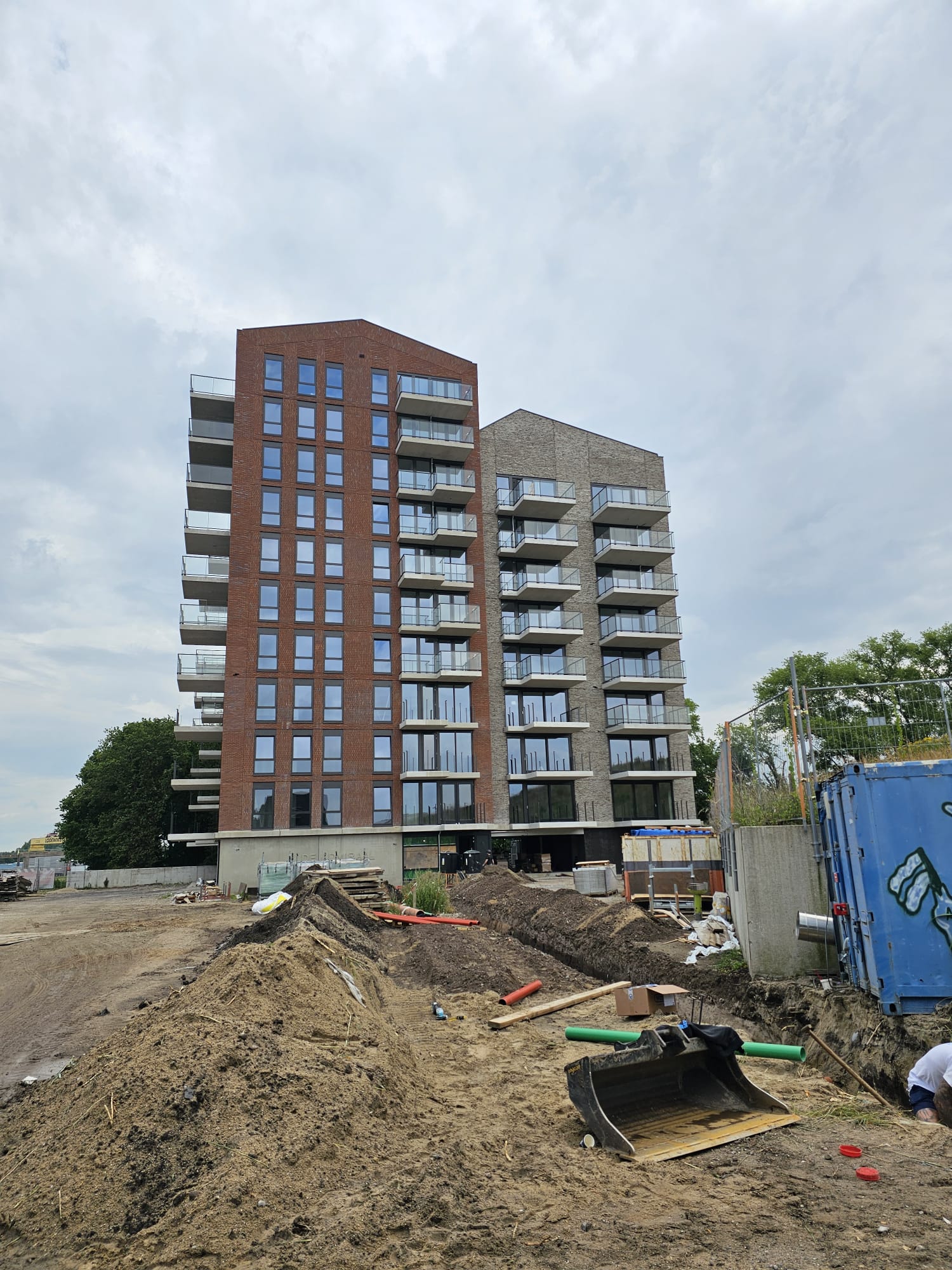 Balcony construction in a newly built residential building