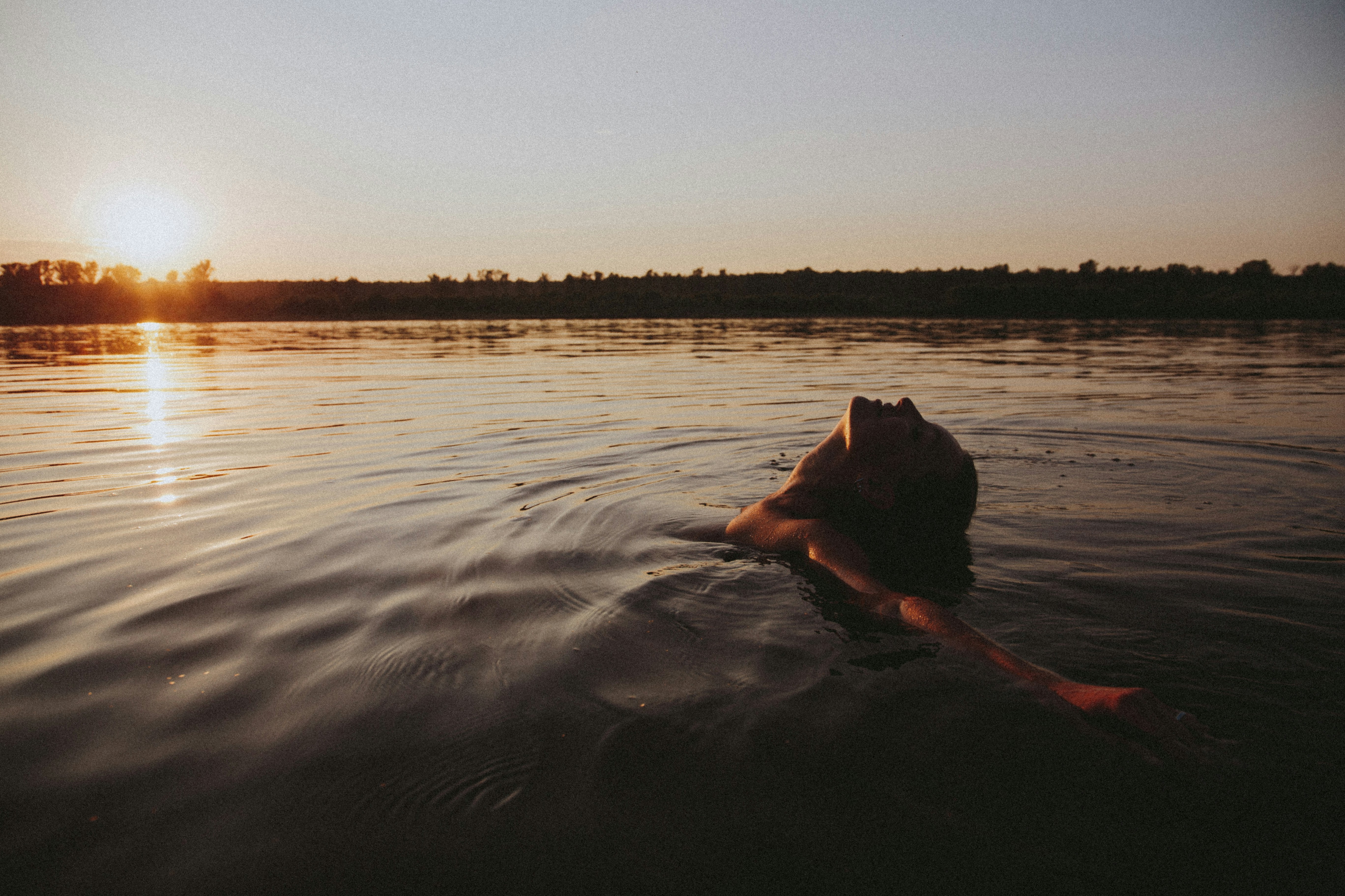 The Healing Power of Nature: How Connecting with the Outdoors Enhances Mind-Body Well-Being