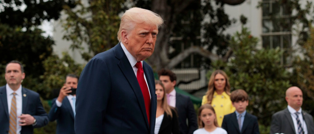 Trump Rewrites Rules On Religion In Gov’t Offices With New Memo