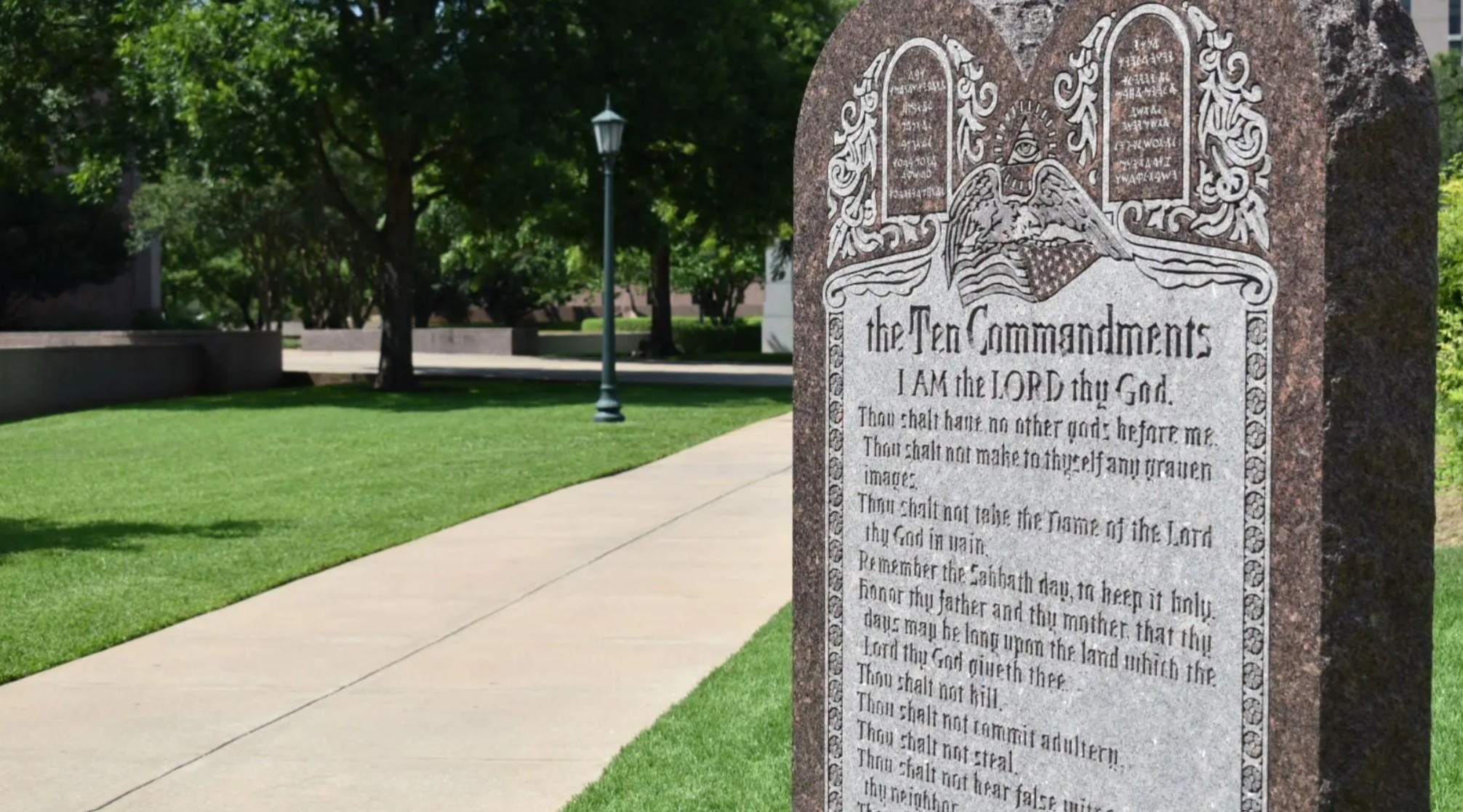 School Districts Must Follow Ten Commandments Law