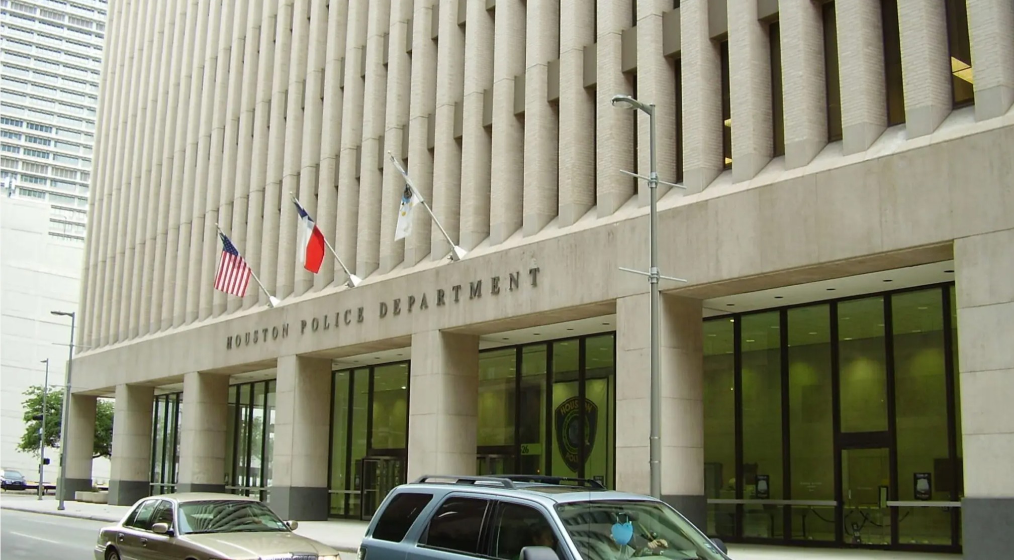 Houston Raises First-Year Police Officer Salaries to $81K