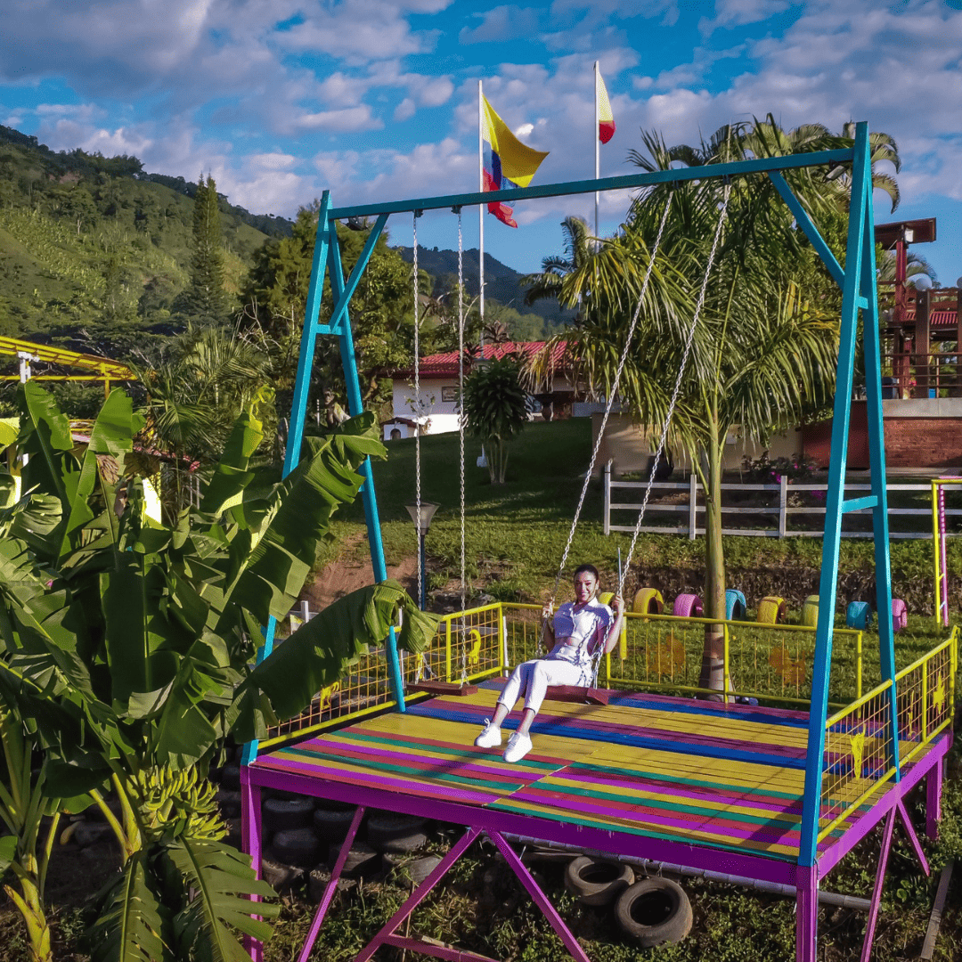 Columpio hacia el infinito en el ecohotel el jardín de mis amores