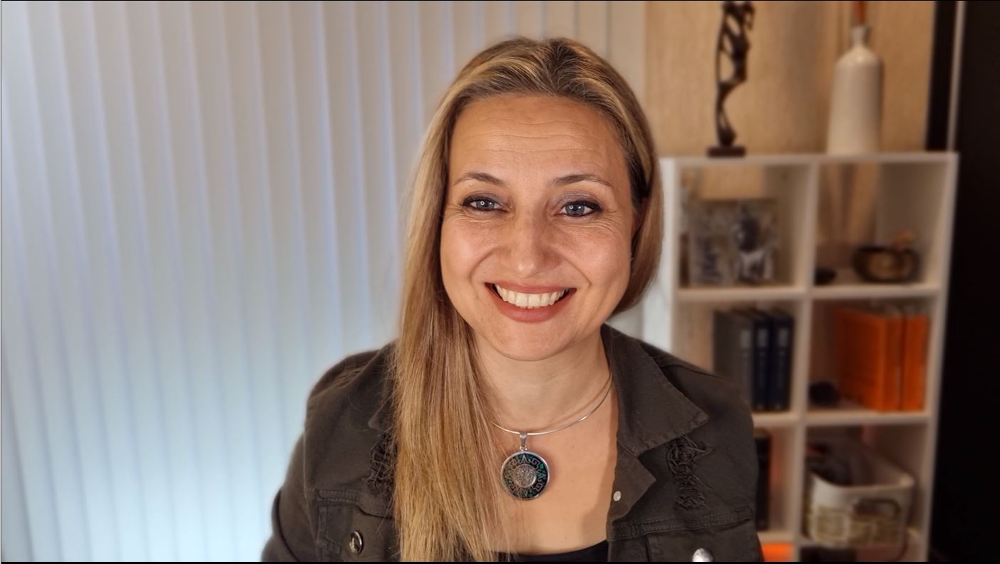Dra. Lorena Ivars, creadora y guía de V.A.R.A.