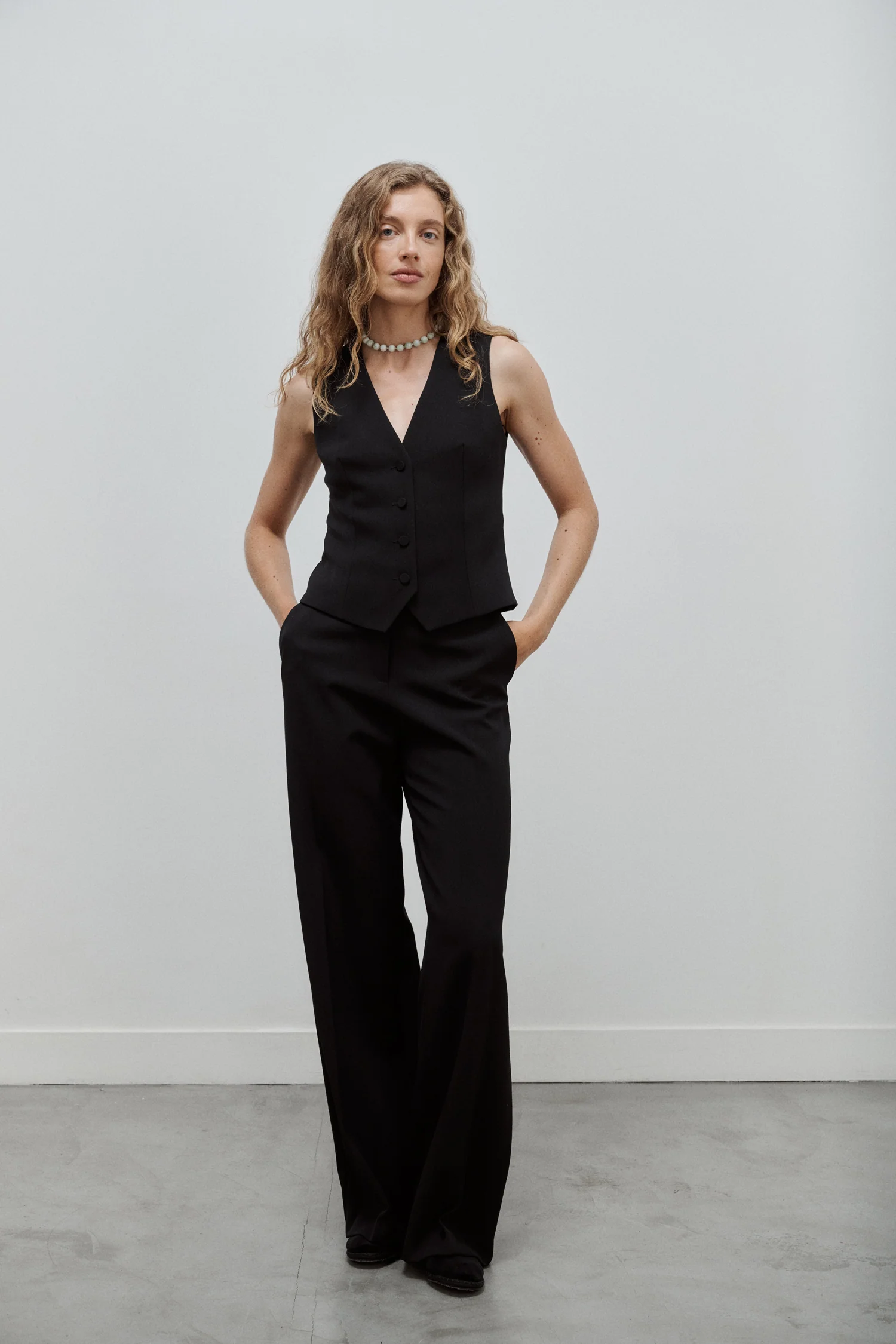 Ensemble Kate Gabardine de laine noir Facettes Studios