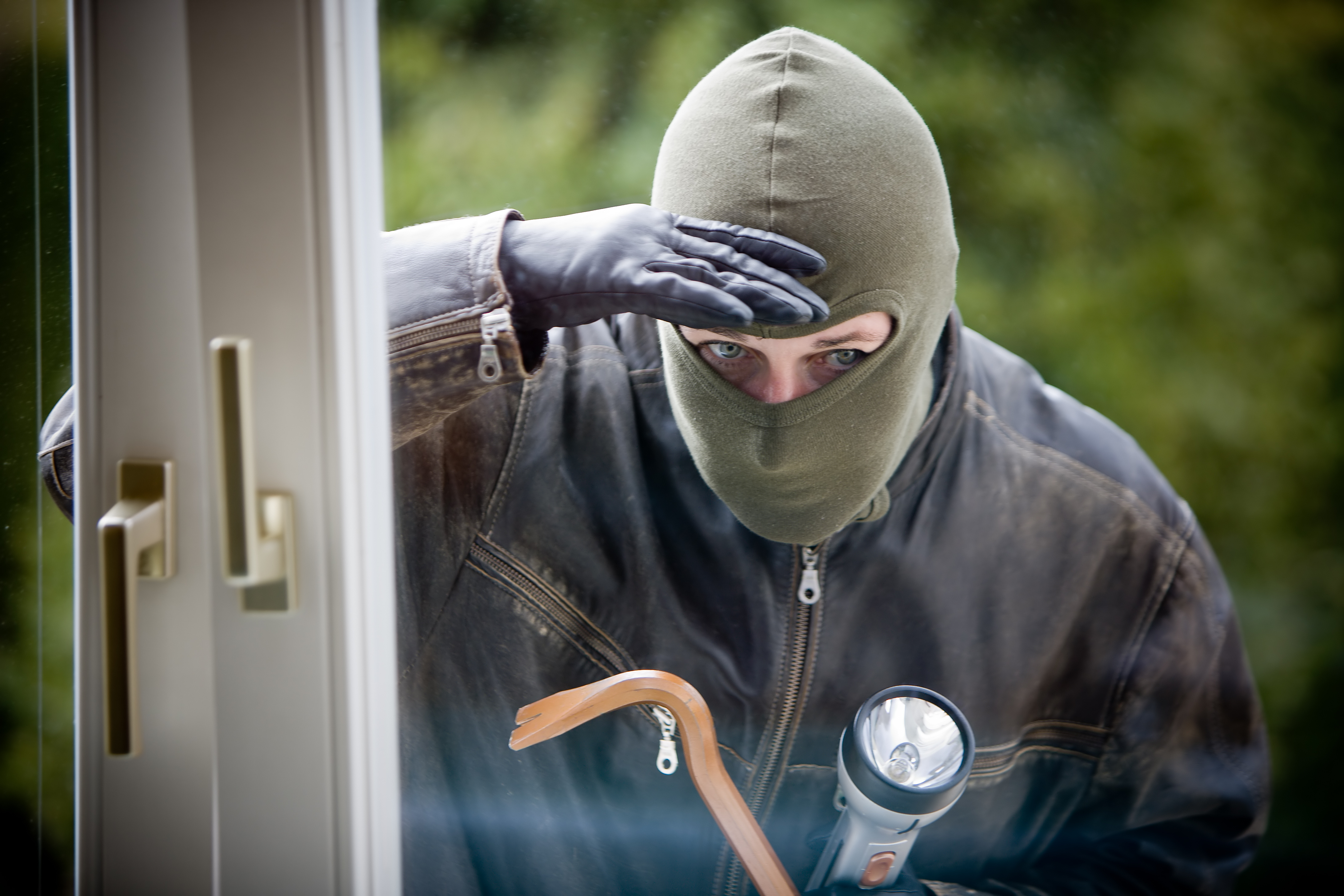5 Hiding Spots Burglars Check First — and Why You Should Never Store Keys or Cash There