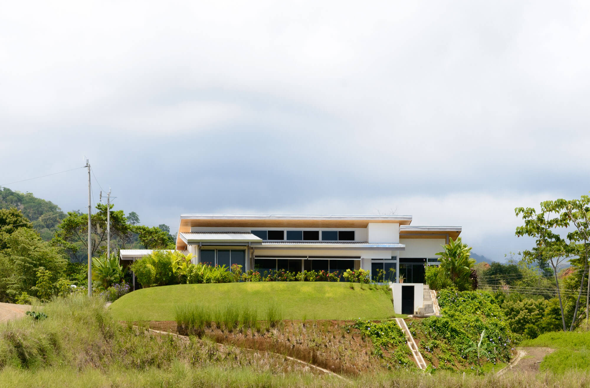 Modern home in Tropical Dreams development
