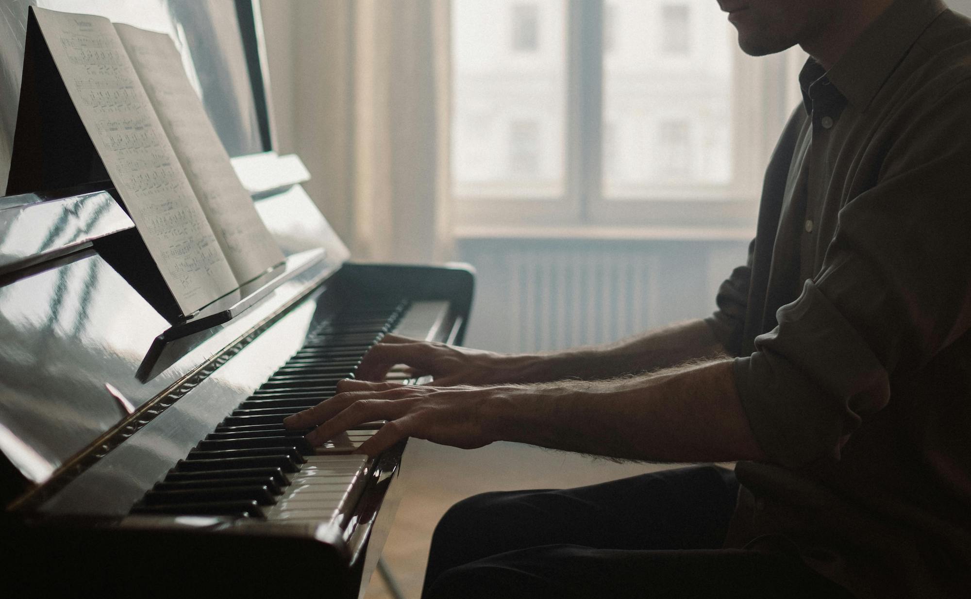 The Secret to Steady Musical Progress? Small Steps, Big Focus 🔎