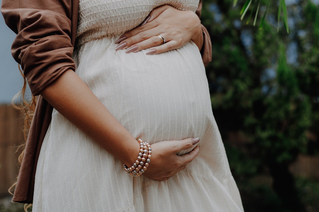 Pregnant After 40: An Empowering Guide to Having Babies in Midlife