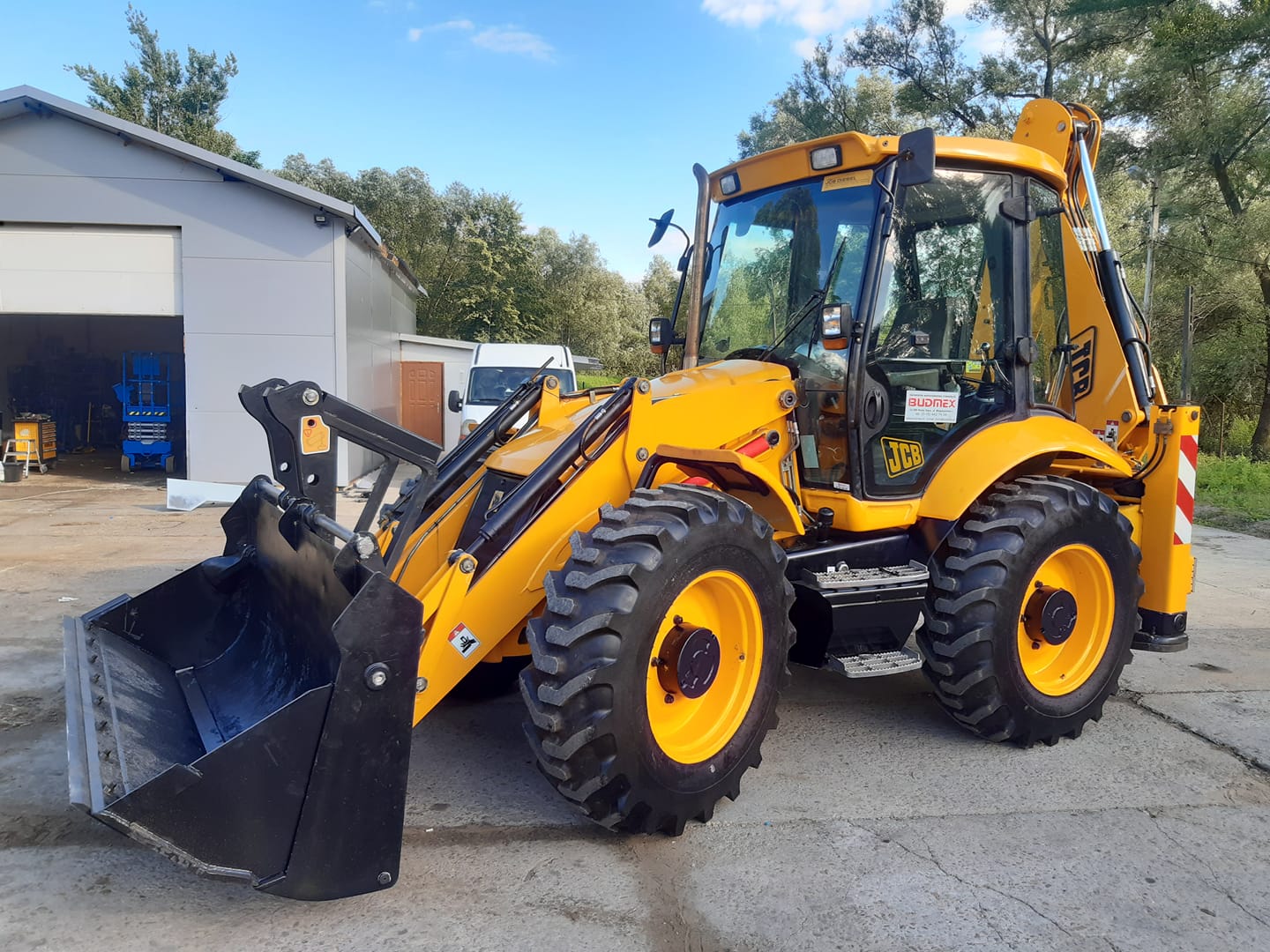 Koparko-ładowarka po serwisie – Góreccy Serwis