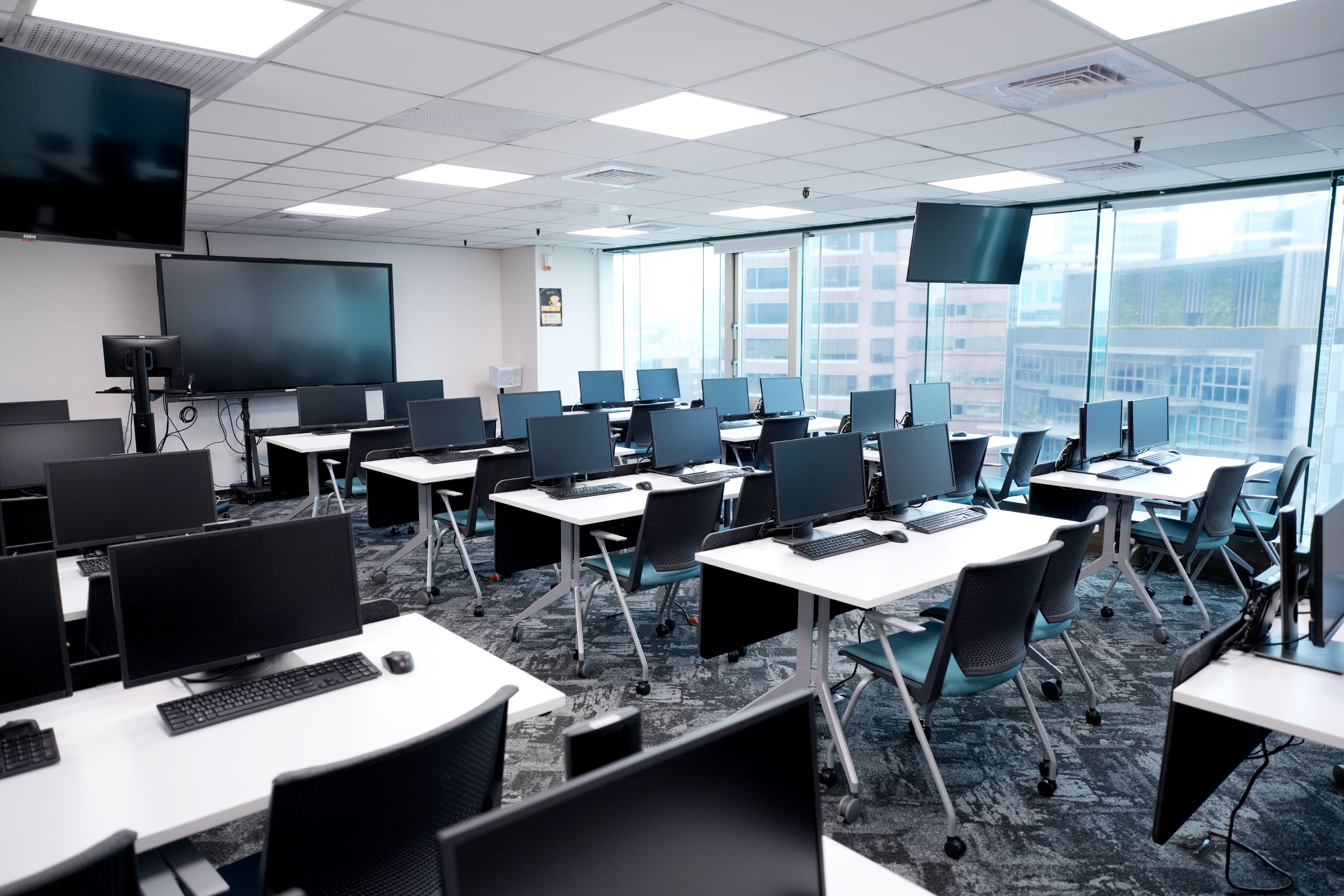 優分析信義教育中心電腦教室空間-3