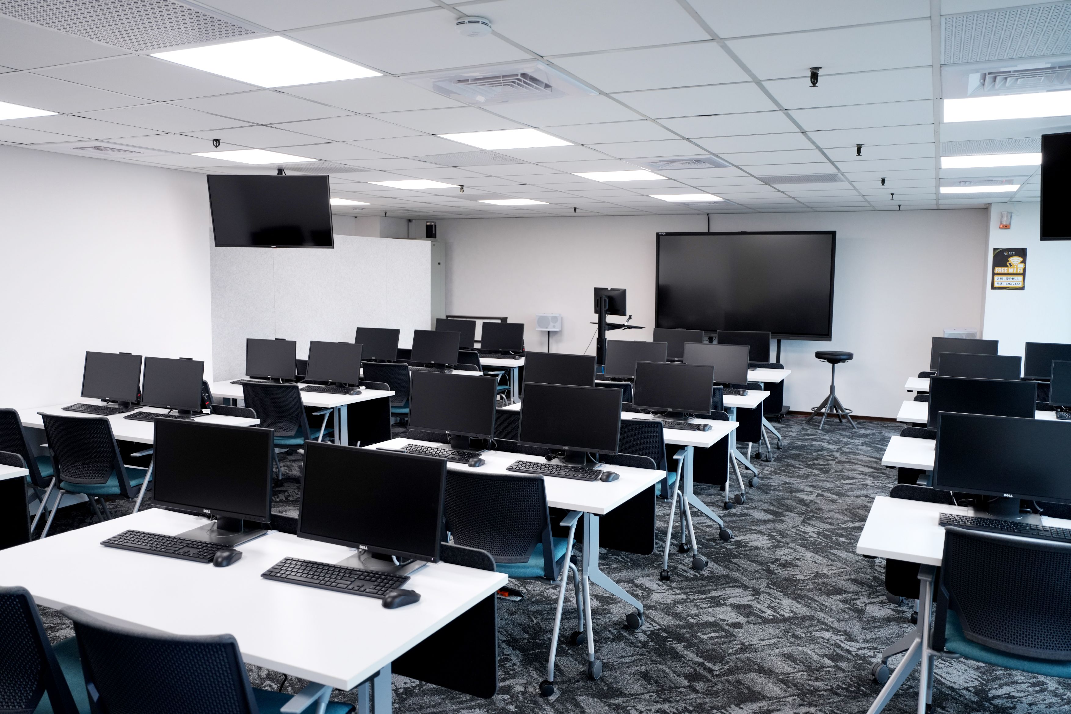 優分析信義教育中心電腦教室空間-2