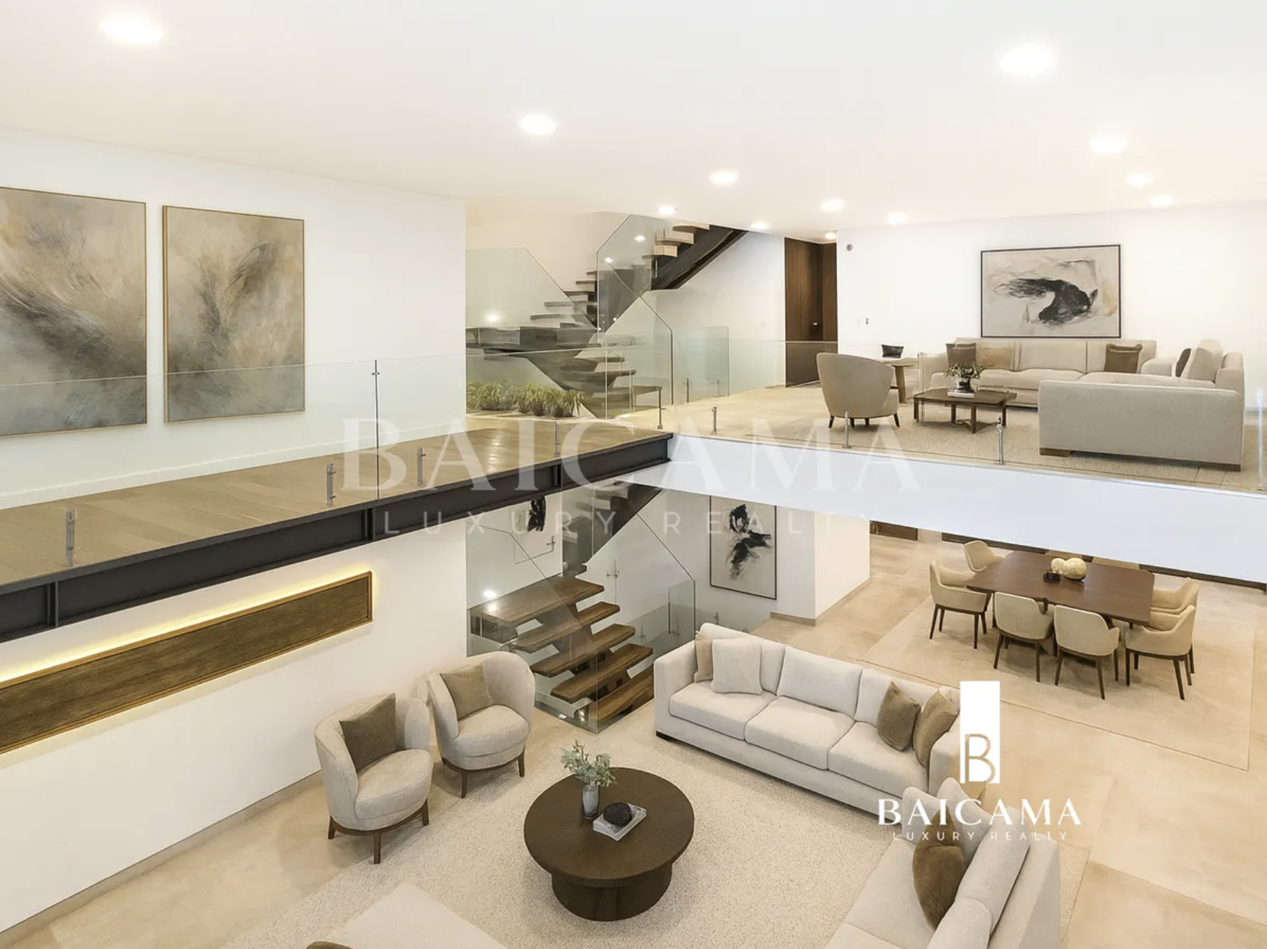 Casa en San Ángel, comprar casa. Residencia contemporánea de lujo con doble altura, sala principal, mezzanine con sala familiar, escaleras flotantes y diseño interior moderno con tonos neutros.