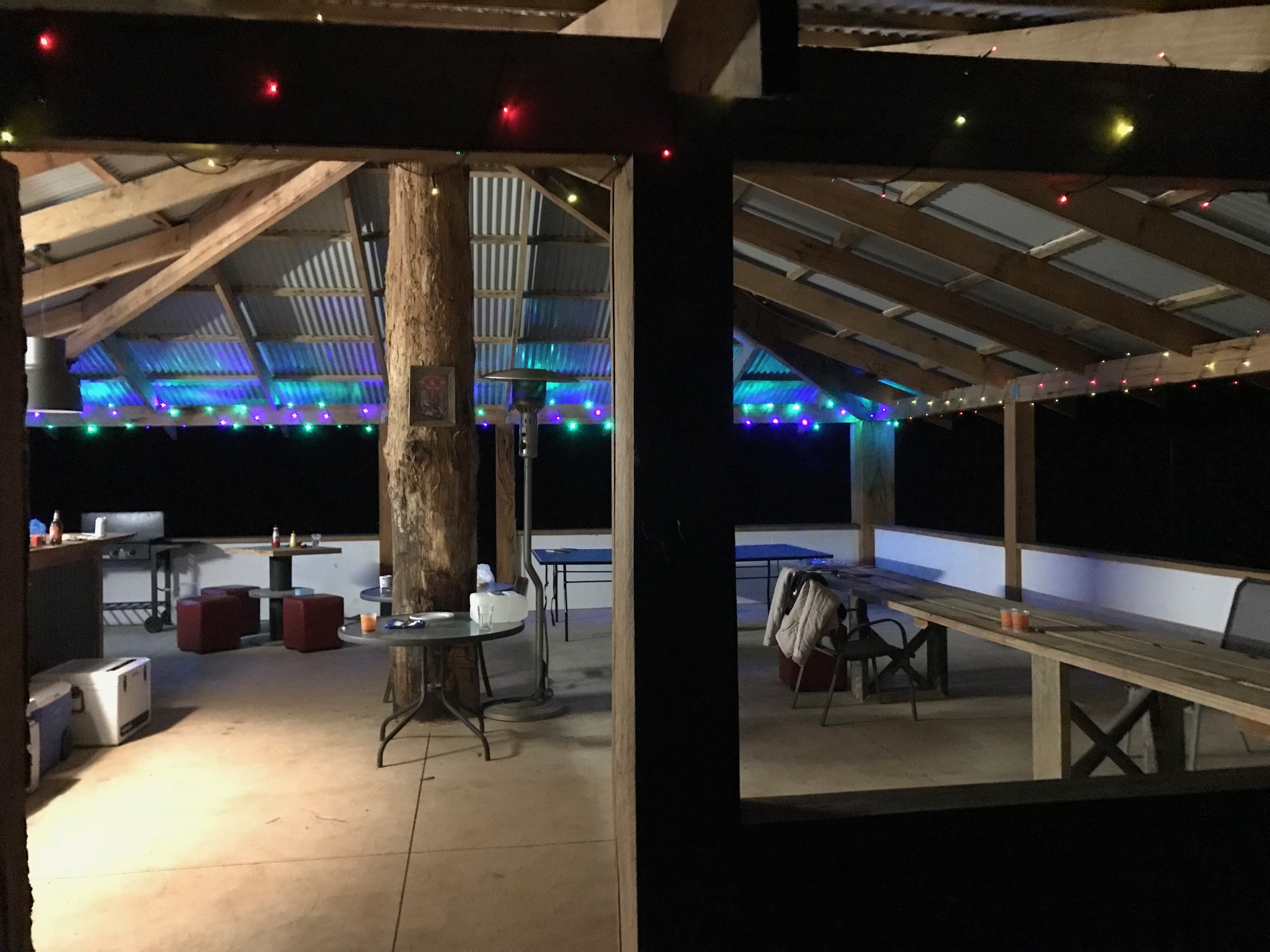 Relax and unwind—our forest-view bar and billiards space is perfect for evening hangs