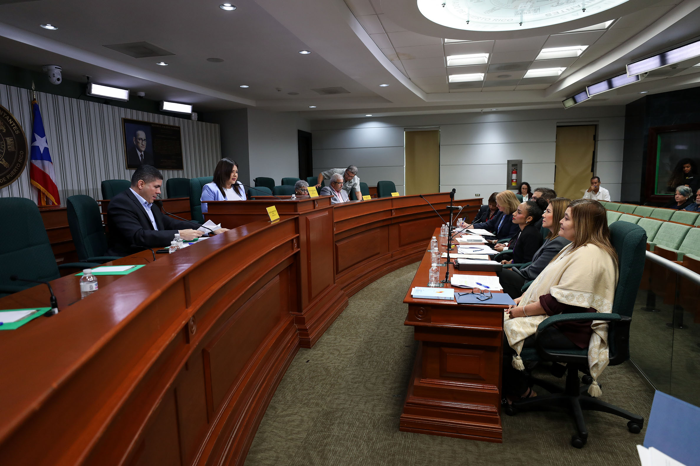 Educación rechaza aumento de $1,000 a empleados no docentes