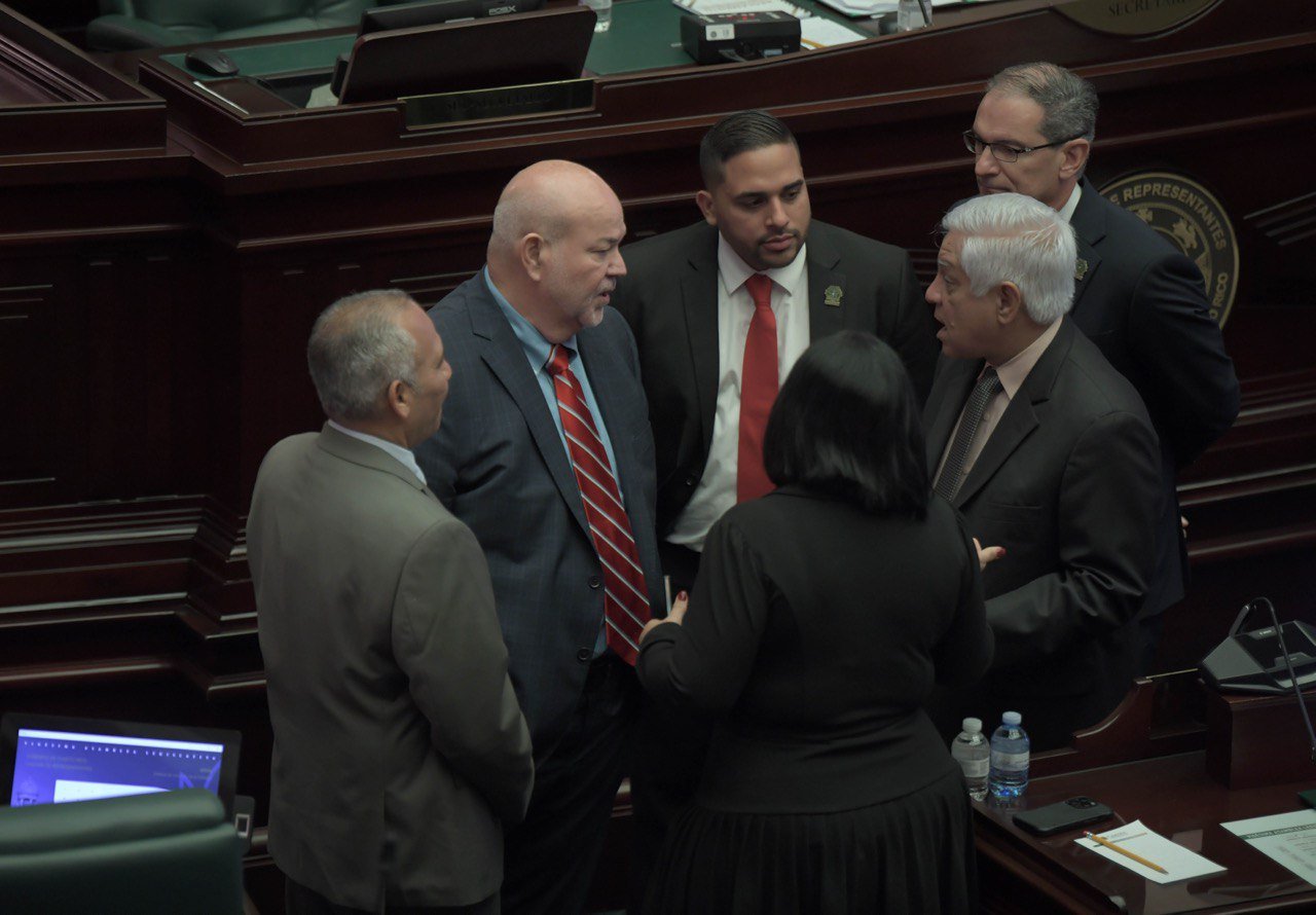 Cámara de Representantes investigará contrato a New Fortress Energy para el trasbordo de gas licuado en Ponce
