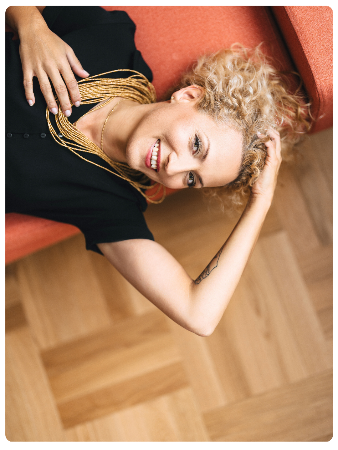 Anna Bortnowska Stylistka Poznań i okolice – pomoc w tworzeniu garderoby, która naprawdę działa w codziennym życiu.