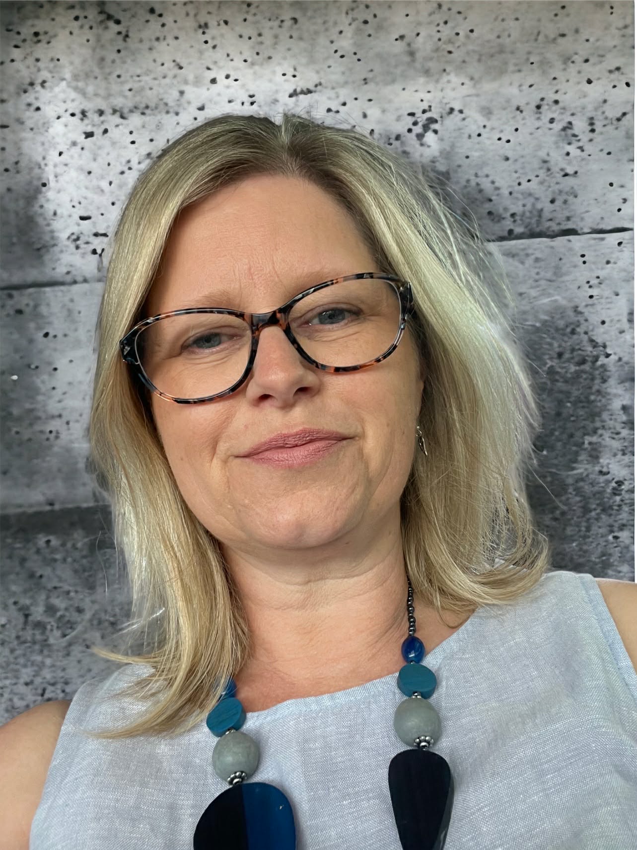 laura-psychotherapist