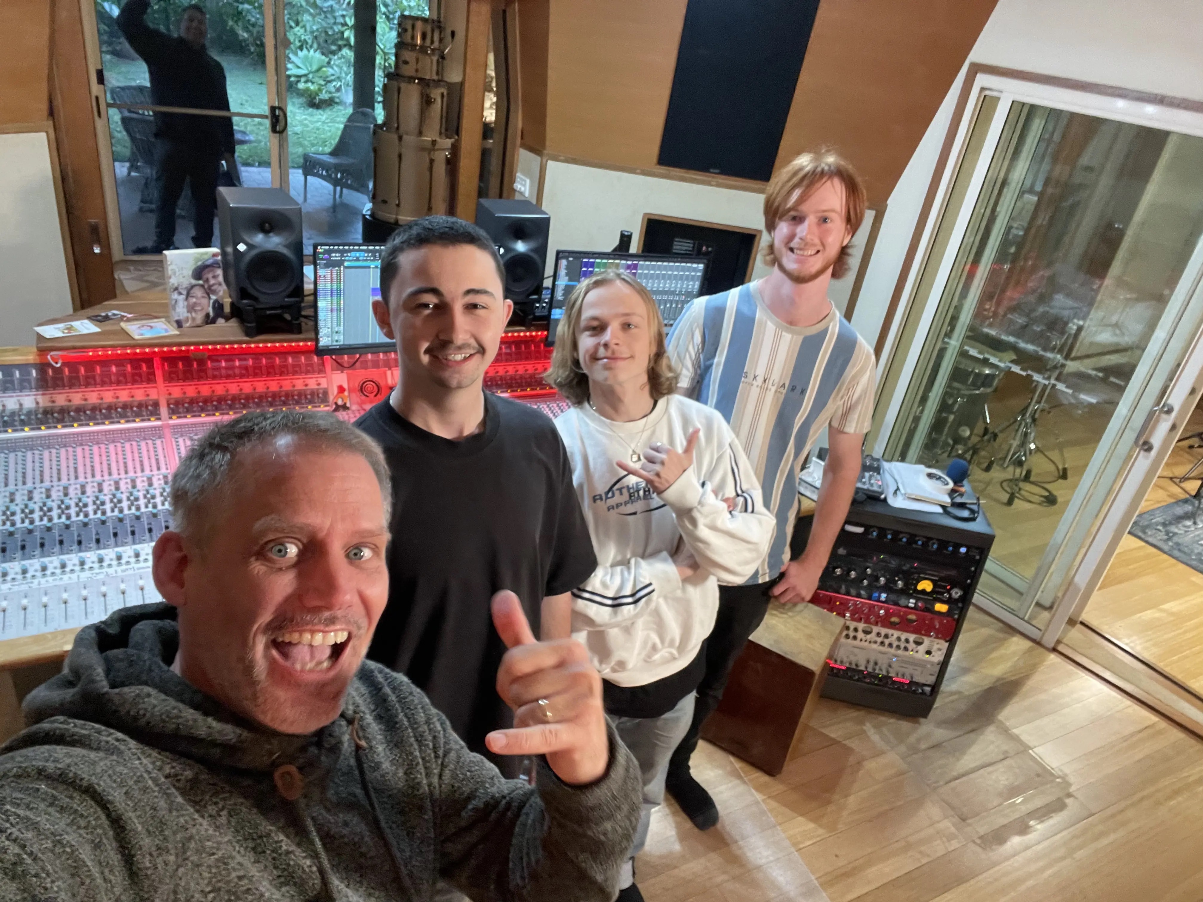 Dimmer Indiana and engineer Jan 'Yarn' Muths at Mix Artist Studio