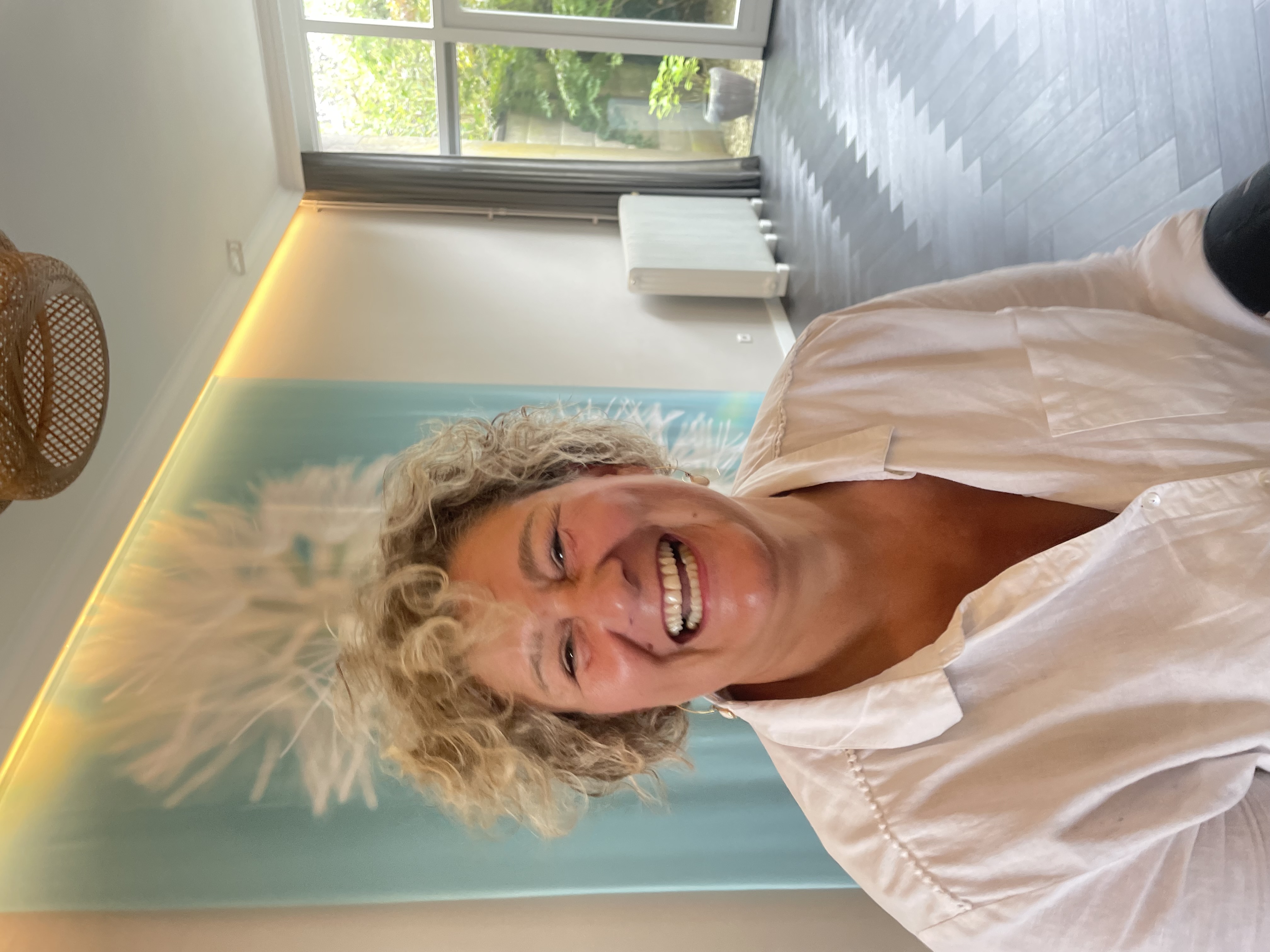 laura-psychotherapist