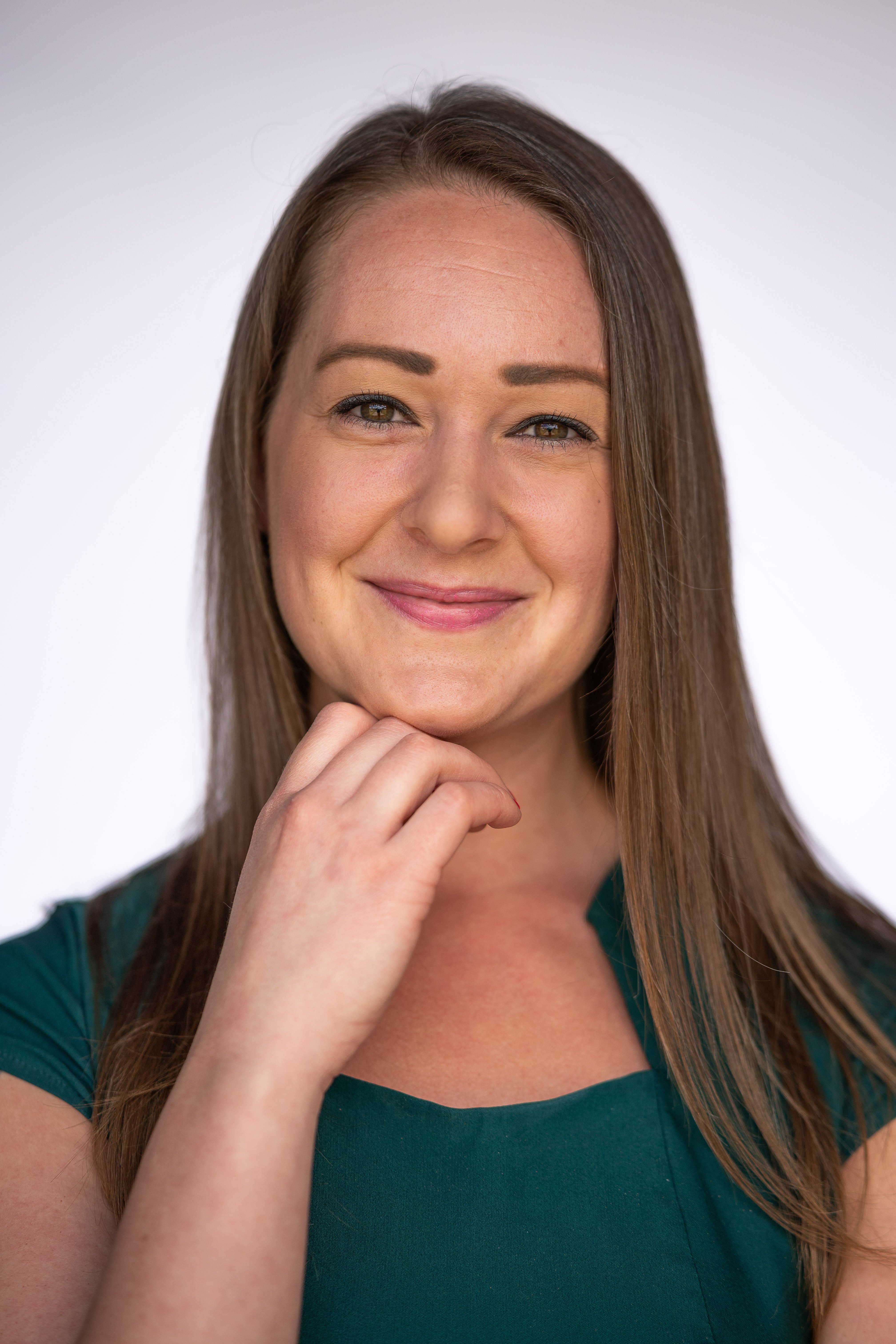 Suwanne County Women Realtor Headshot