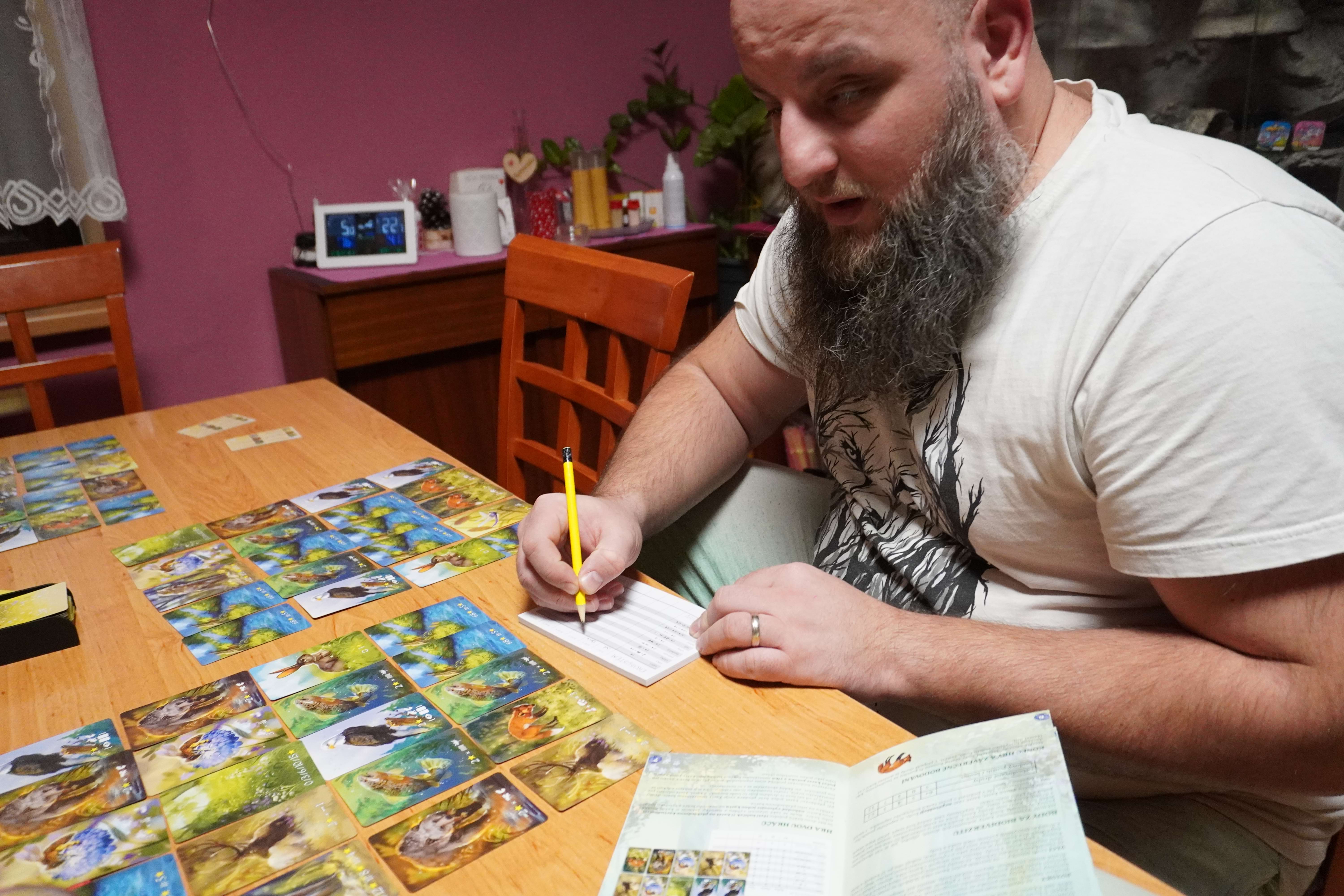 Bodování a pravidla potravního řetězce ve hře Ekosystém