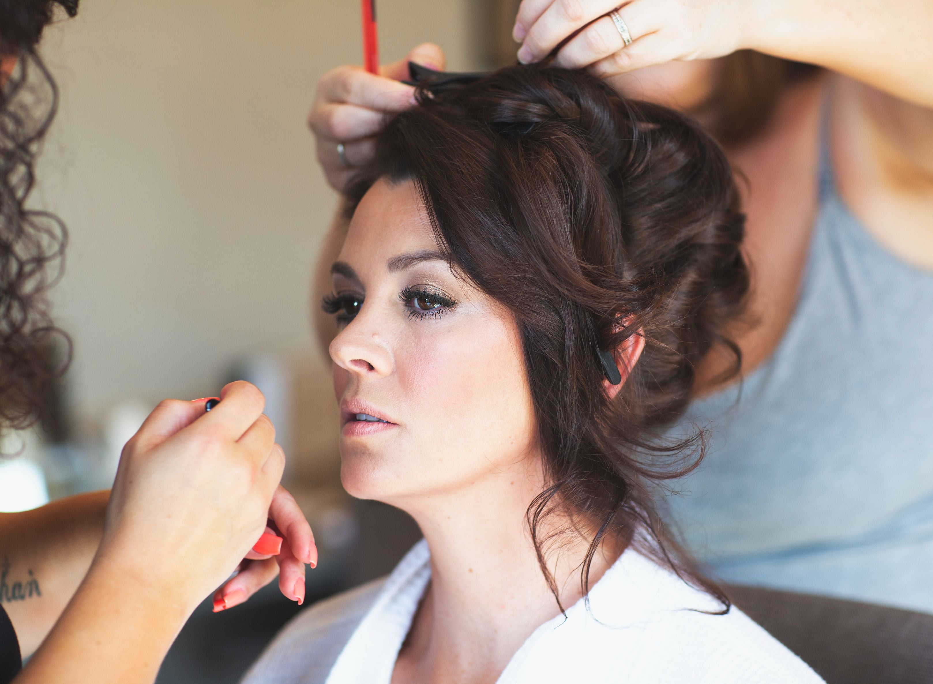 What Time Should Bridal Prep Start on Your Wedding Day?