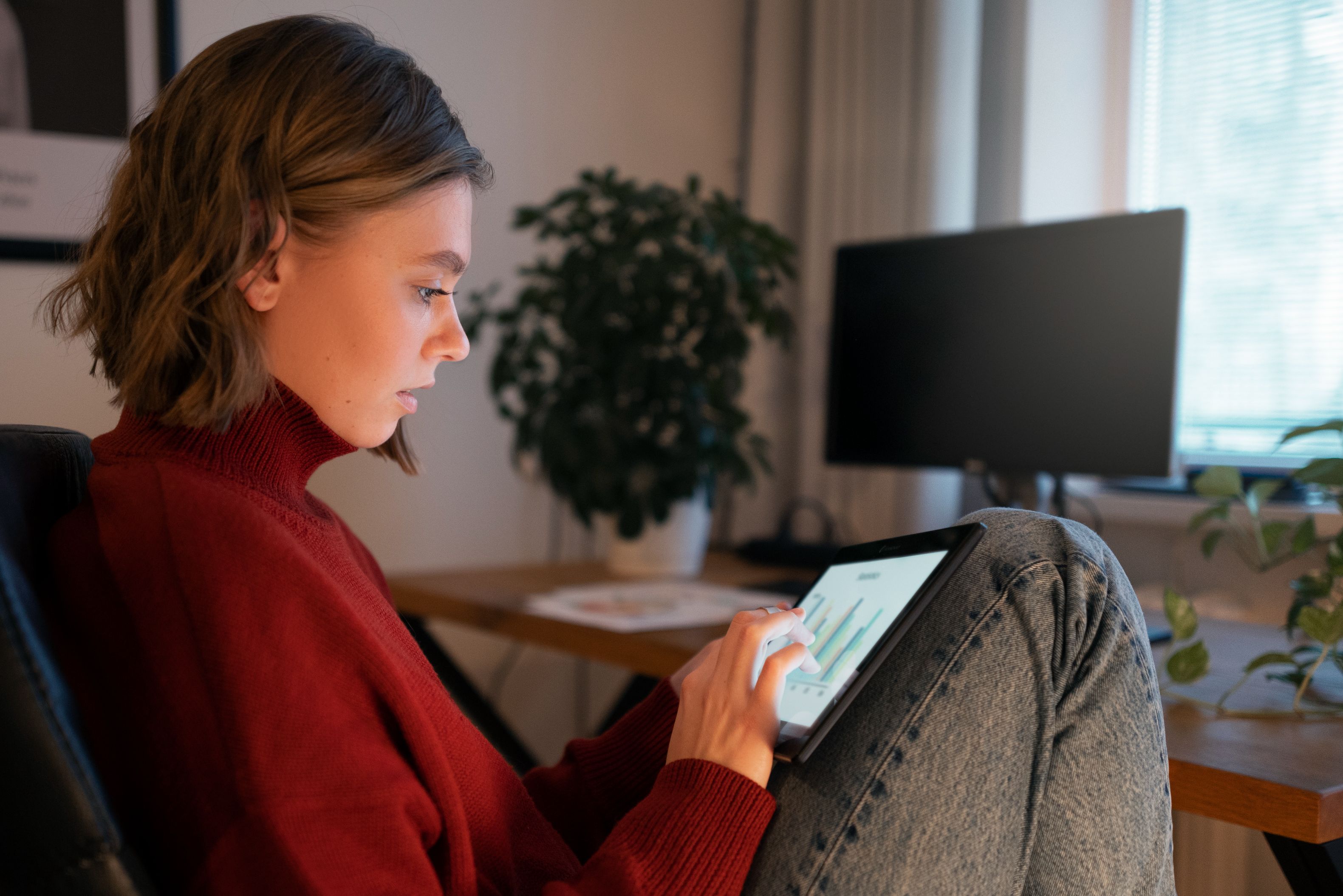 Cómo cultivar el criterio en la era del scroll: una guía somática para discernir información