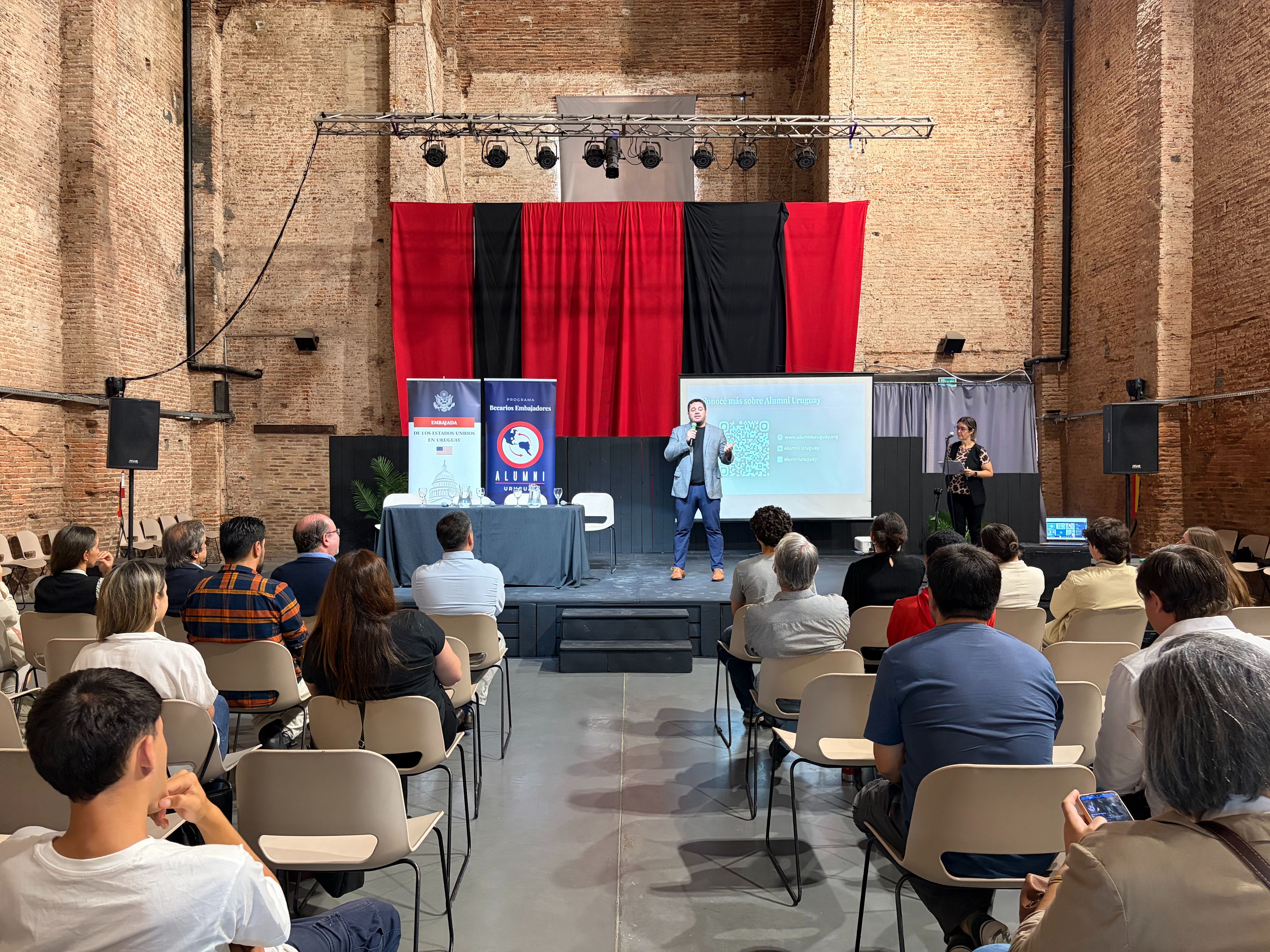 Paysandú inauguró el programa Becarios Embajadores 2.0 con una jornada sobre STEAM y desarrollo regional