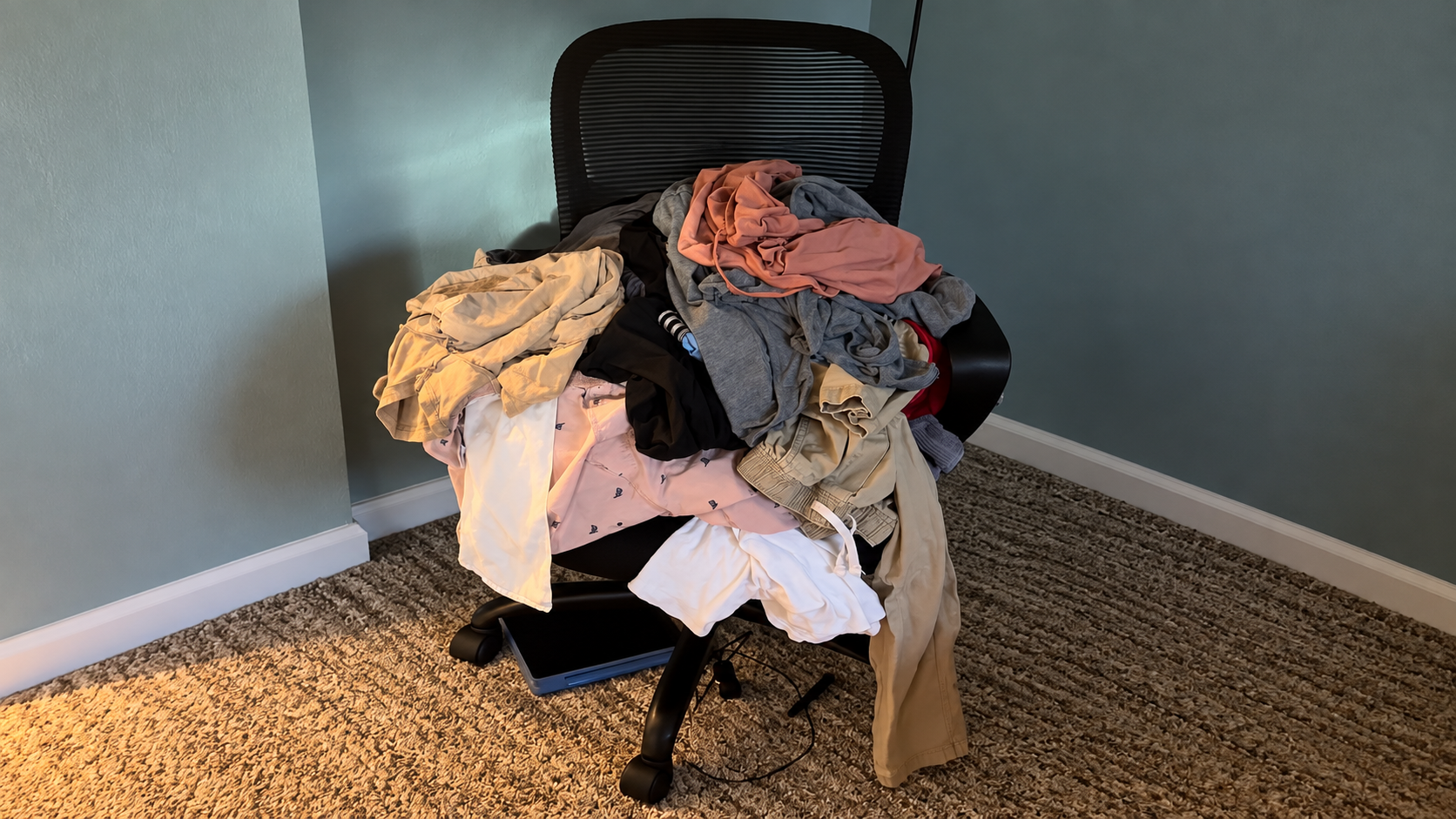 7 Things to Declutter When You Feel Overwhelmed