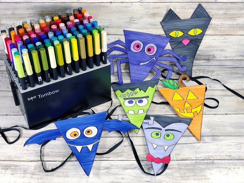 Halloween Shaped Crayons with a Printable - Crafty Blog Stalker