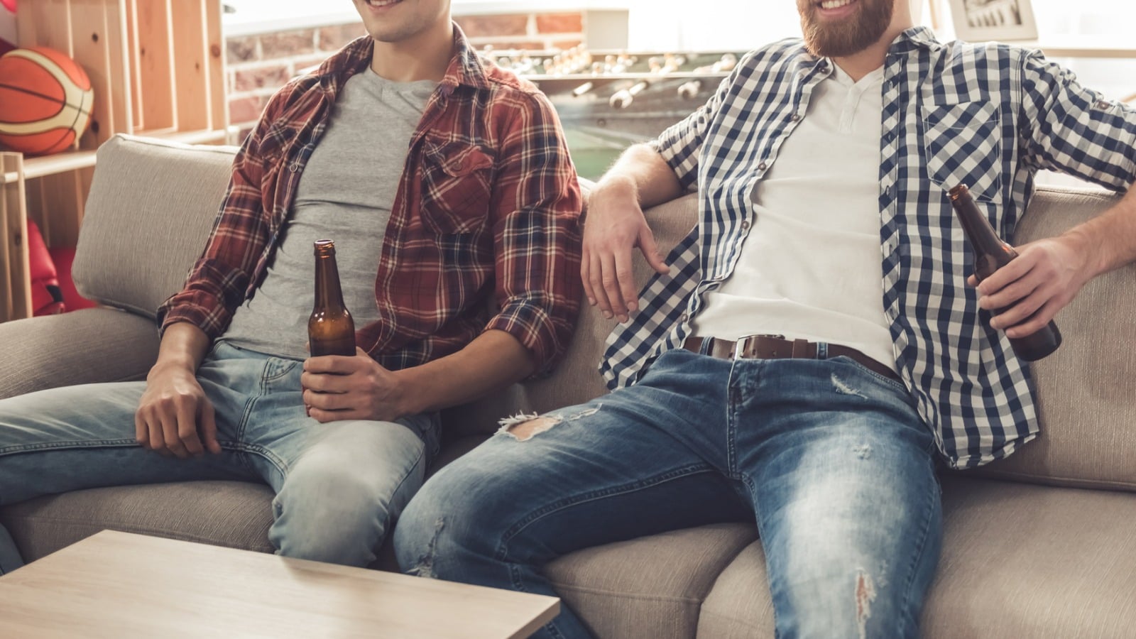 Quickies: My Buddy Blew Me While We Watched The Game