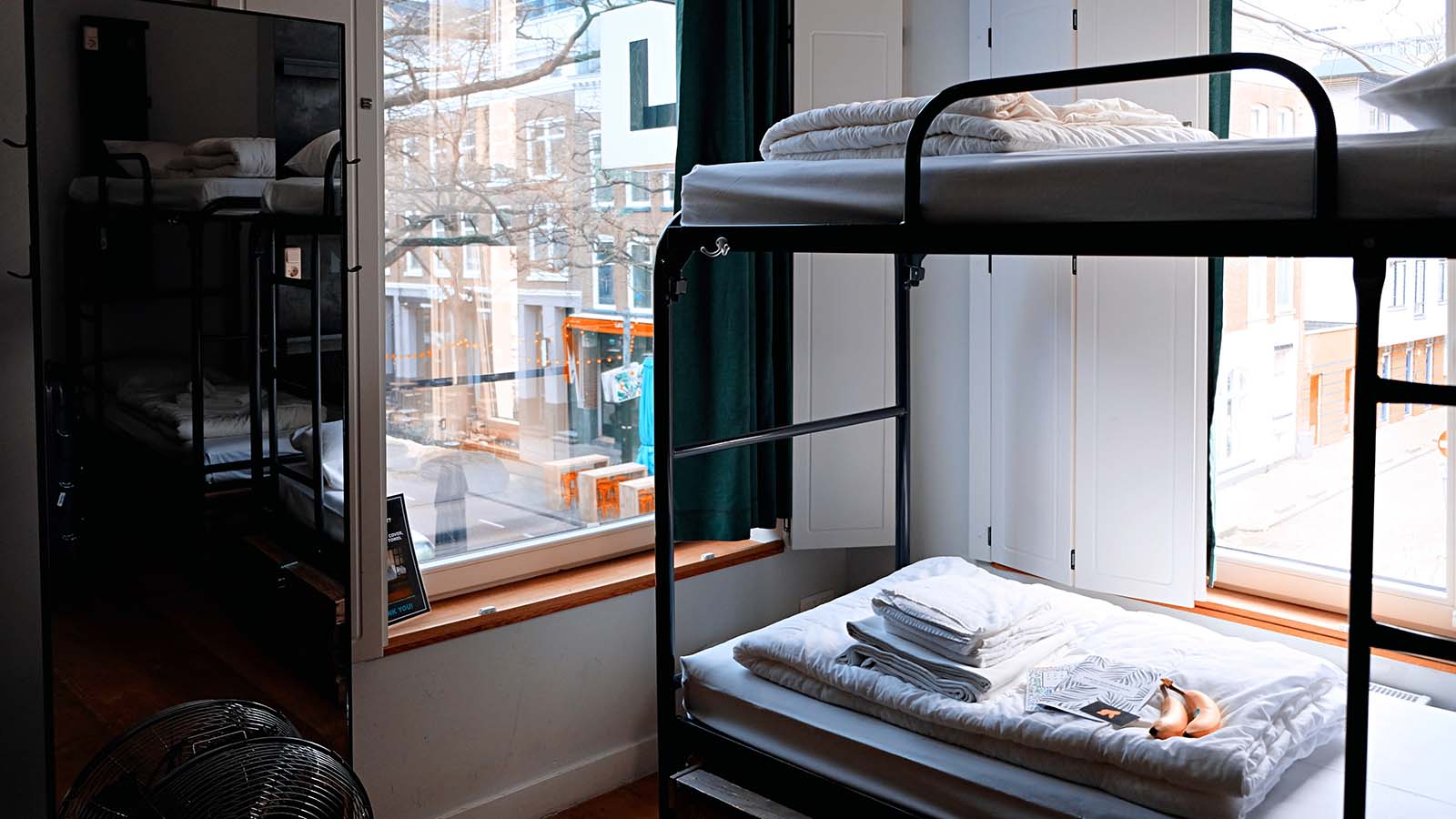 Hostel Hookup