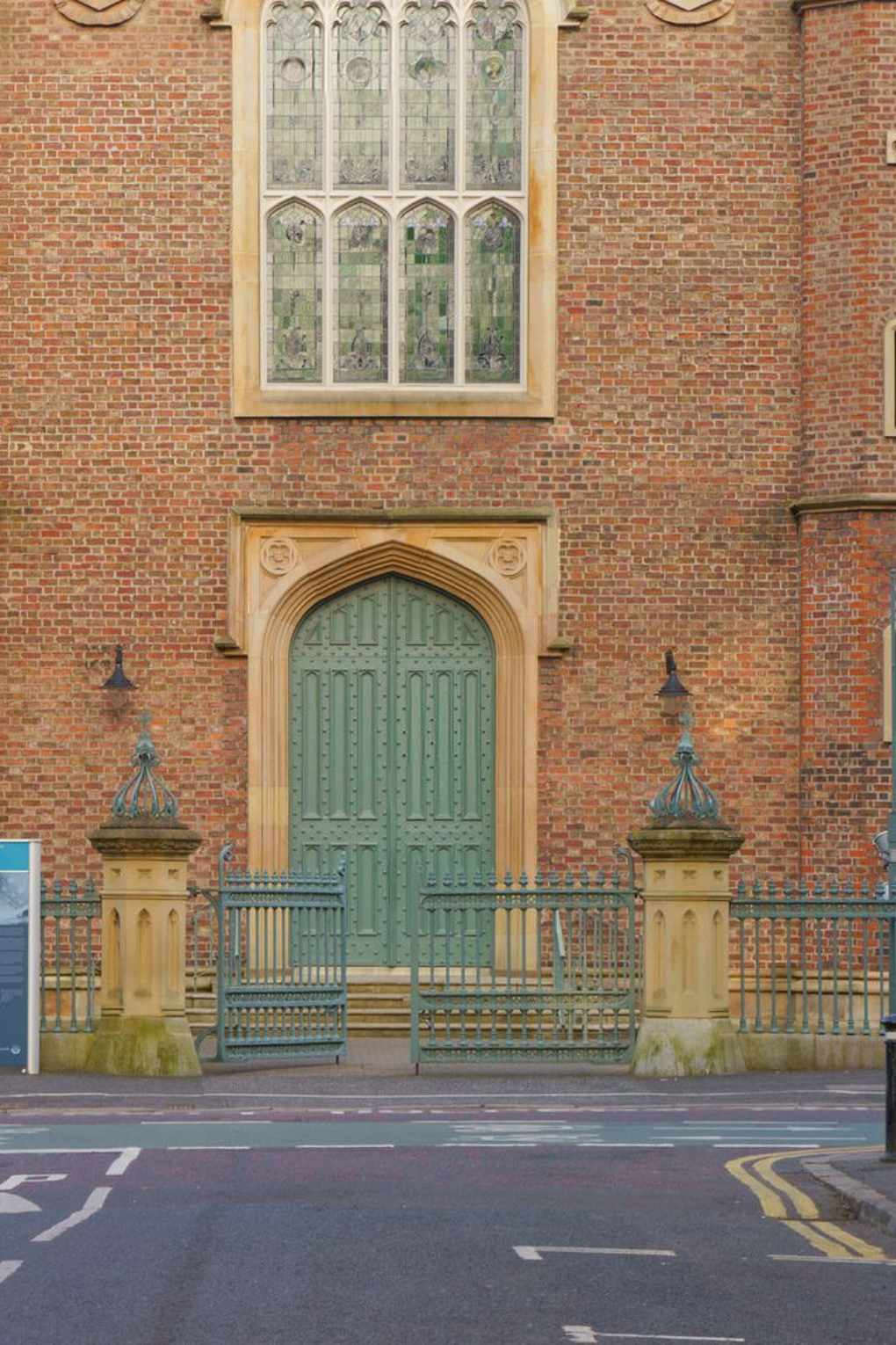 Bepsoke doors of st malachys church completed by aidan o'hanlon, bespoke doors ni, timber door restoration ni, bespoke timber doors ni