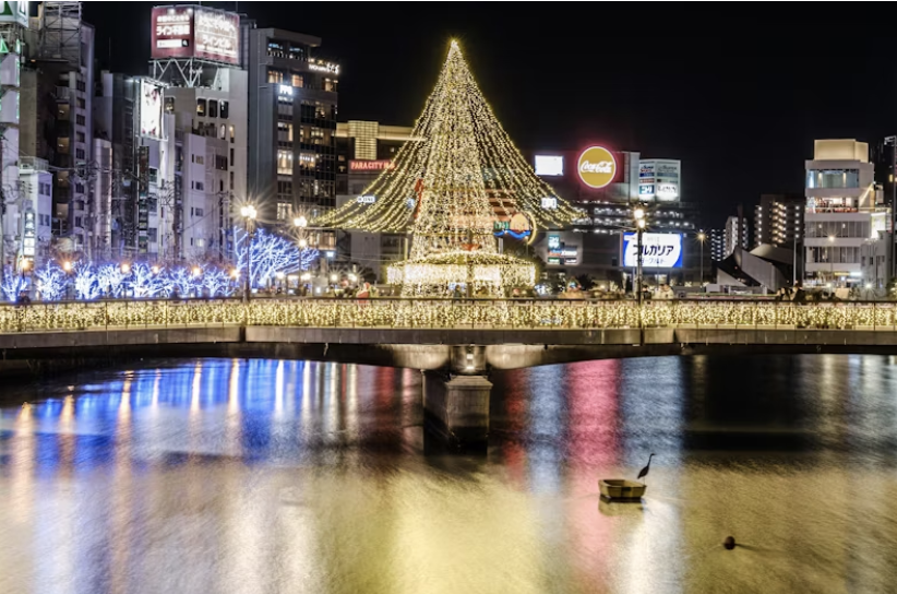 🎄 Christmas in Japan: Teaching & Exploring