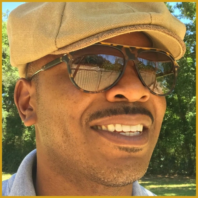 Author Sean Lyle