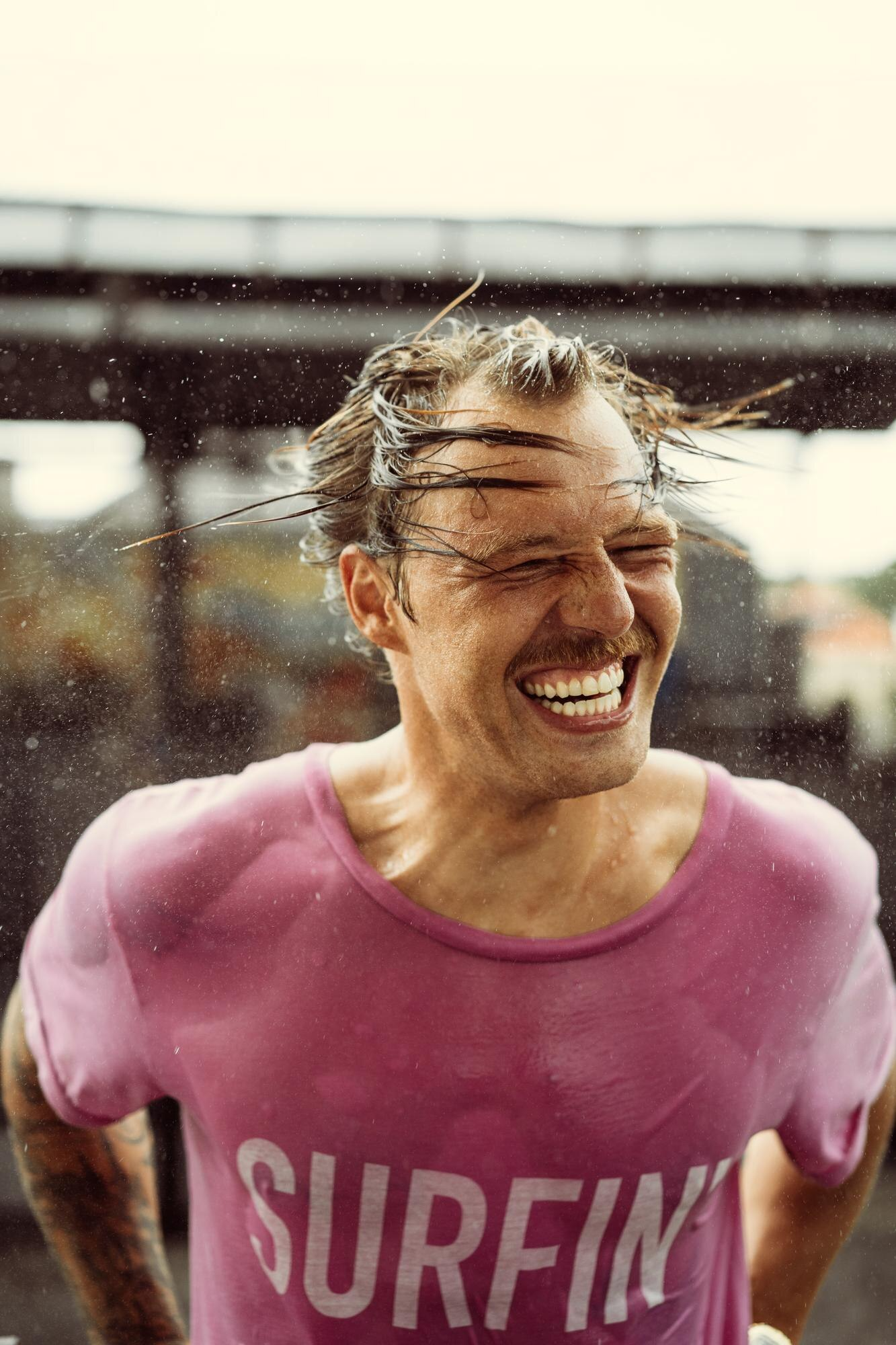 Τρέξιμο με Ζέστη: Πώς να Μείνεις Δυνατός Ψυχικά Όταν Ο Ήλιος Καίει!