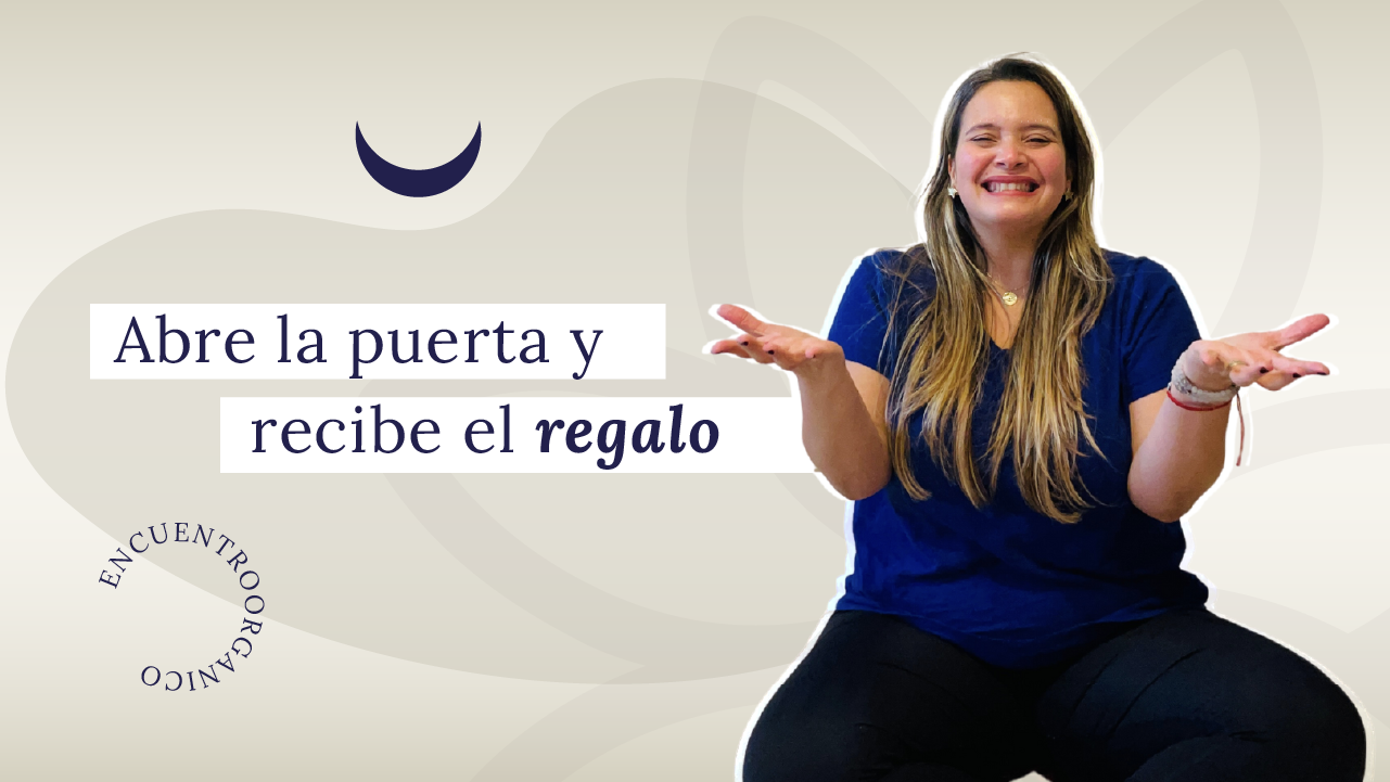 Abre la puerta y recibe el regalo