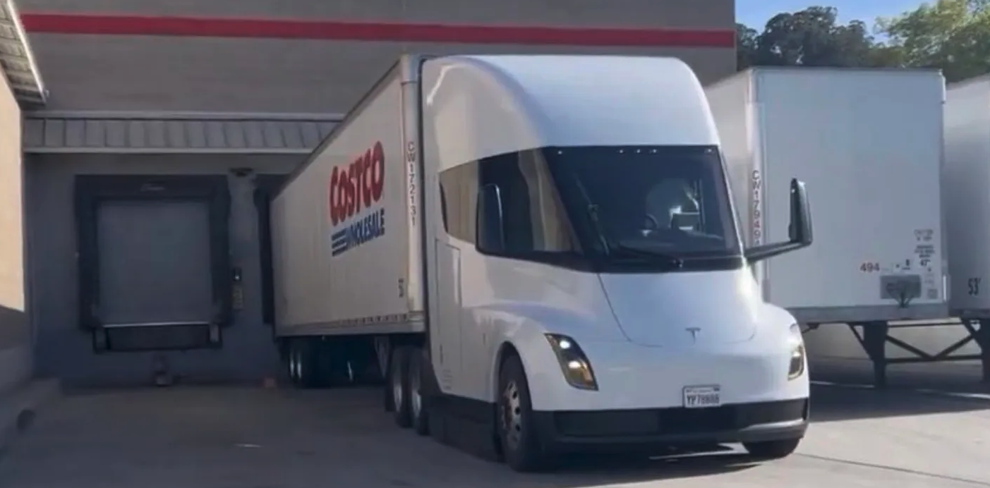 Tesla Semi Is Getting Into The Hands Of More Customers