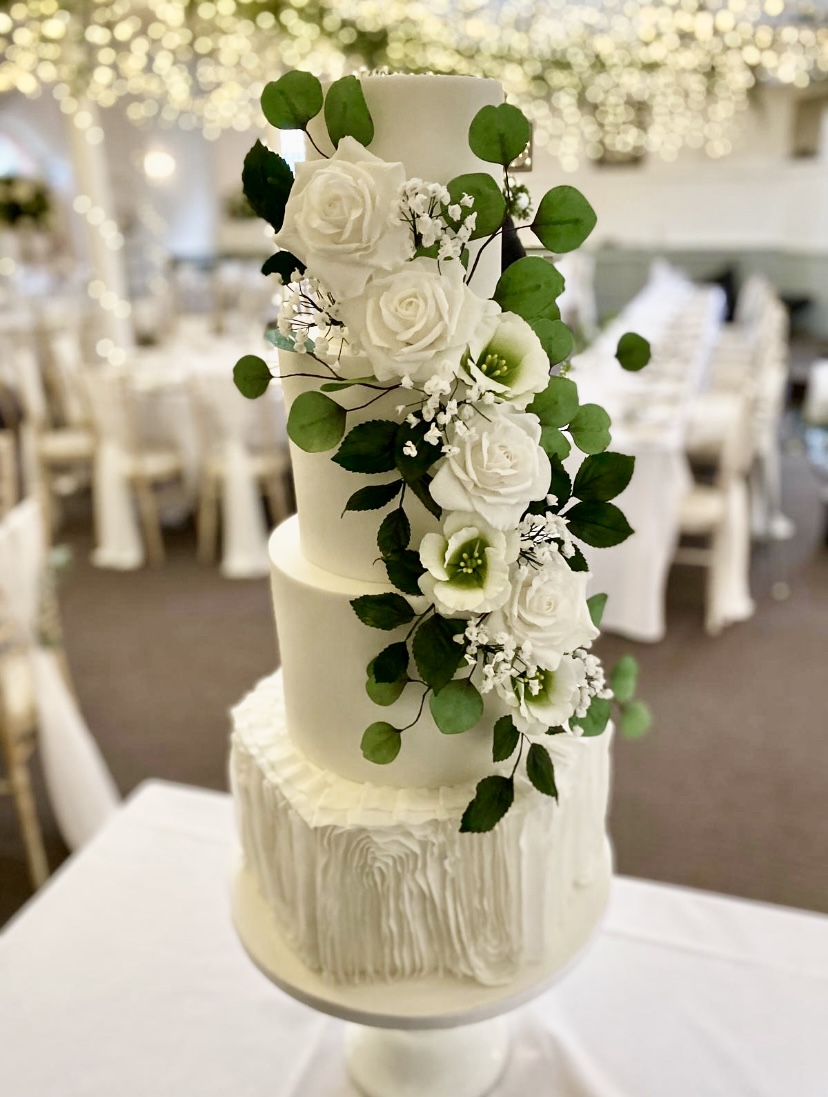 Wedding Cakes by Cakes of Curiosity