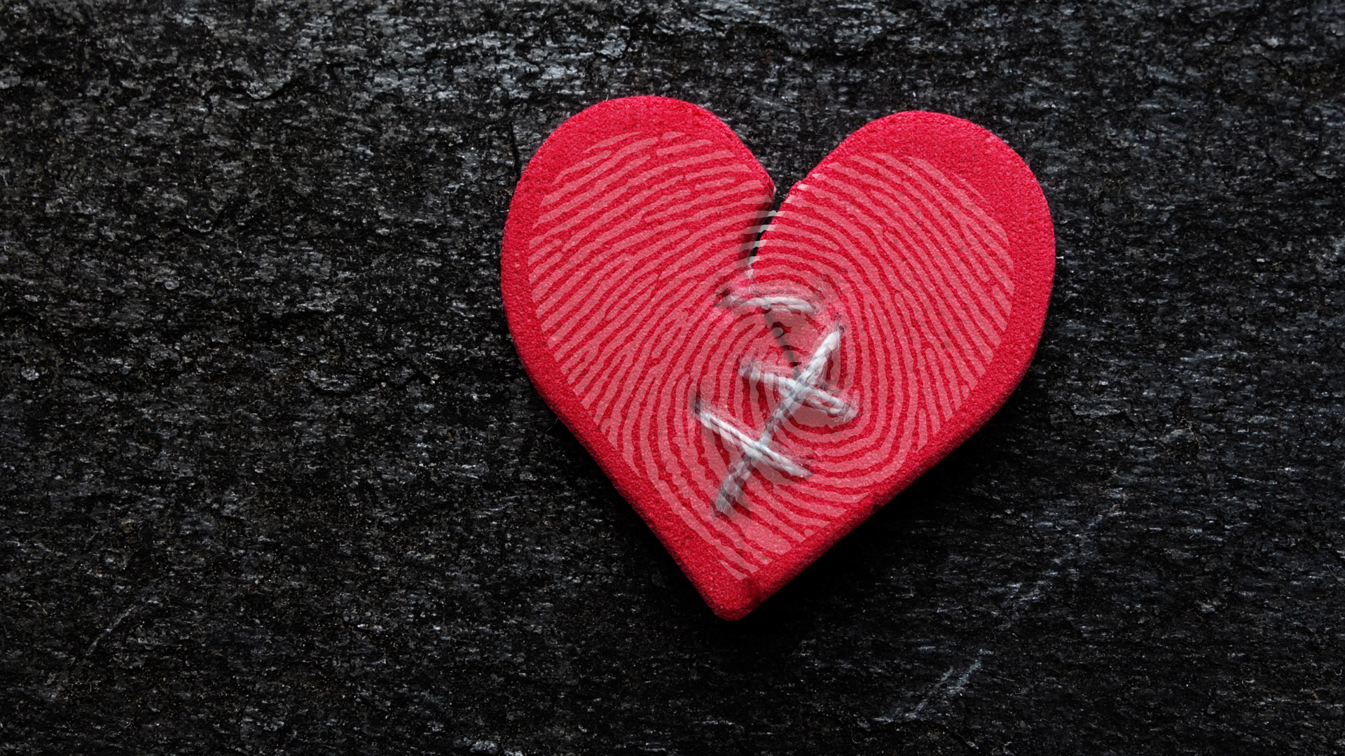 5 primarnih otisaka ljubavi: Zašto tvoje tijelo još uvijek reagira na stare rane