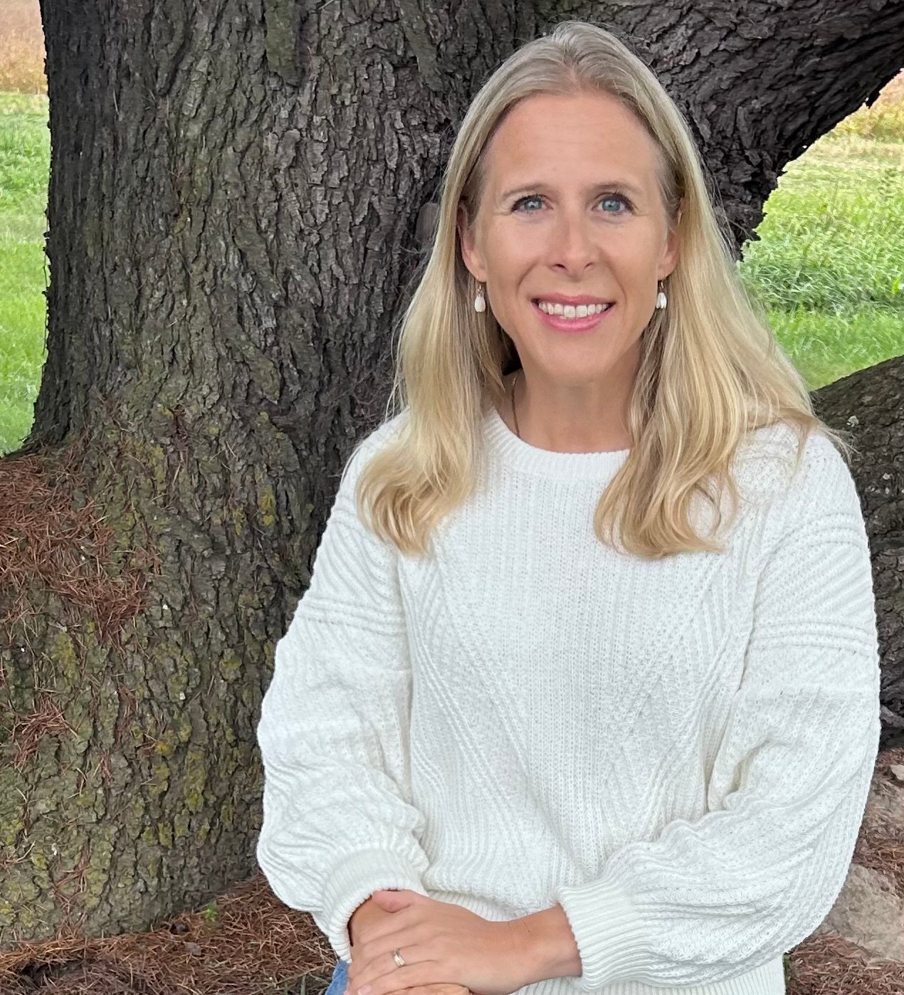 Photo-of-author-Tracy-Harper