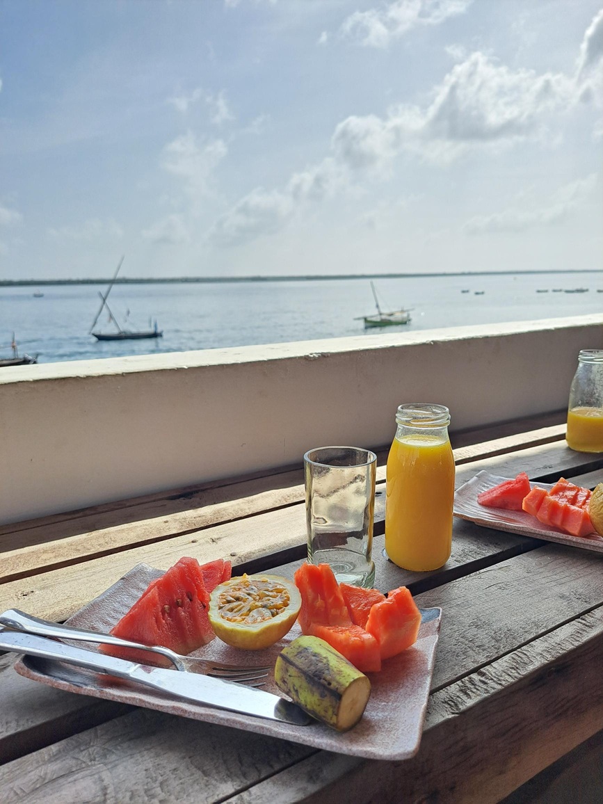 A delicious breakfast served in Aquarius Kitchen in the Digital Nomad Retreat