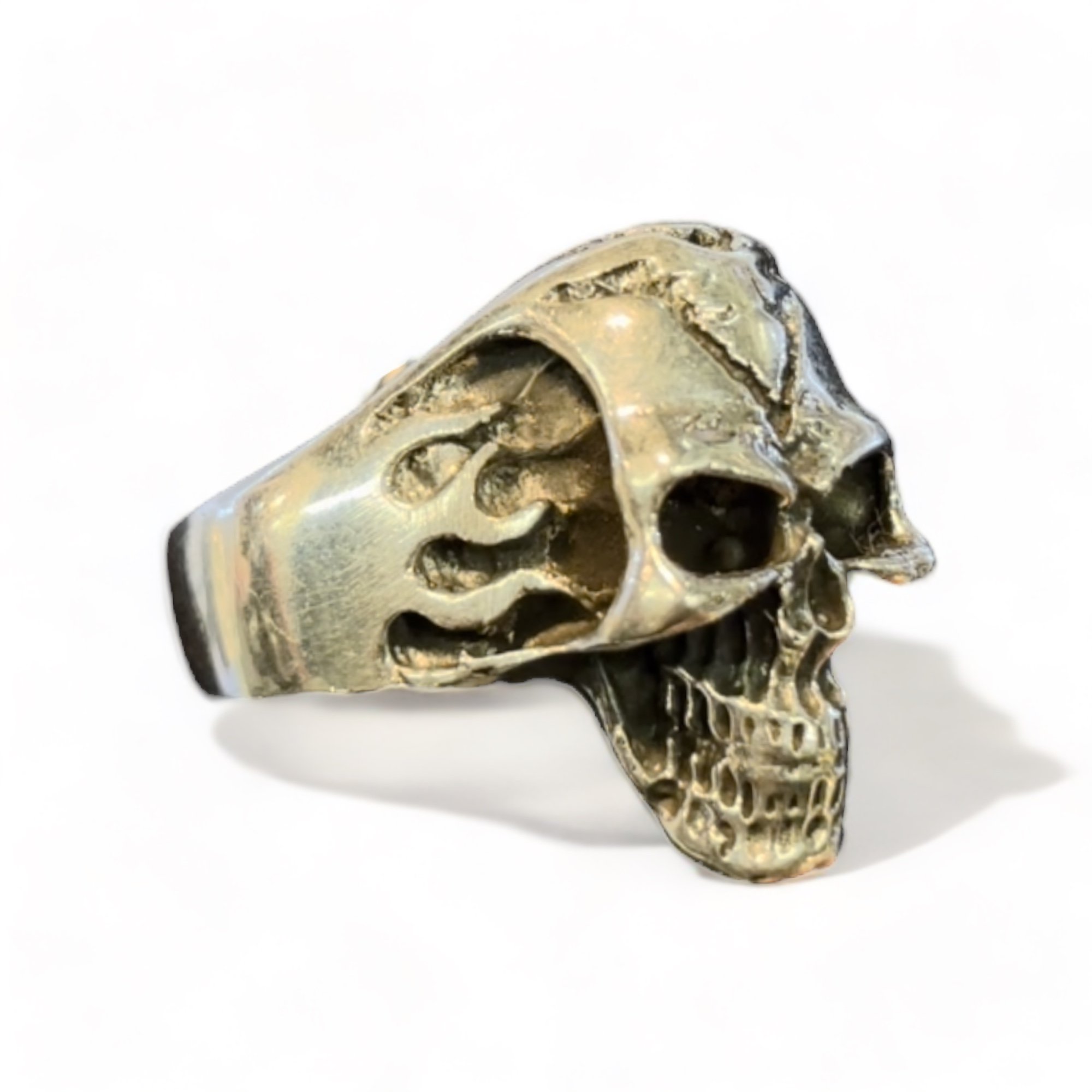 Detailed silver skull ring